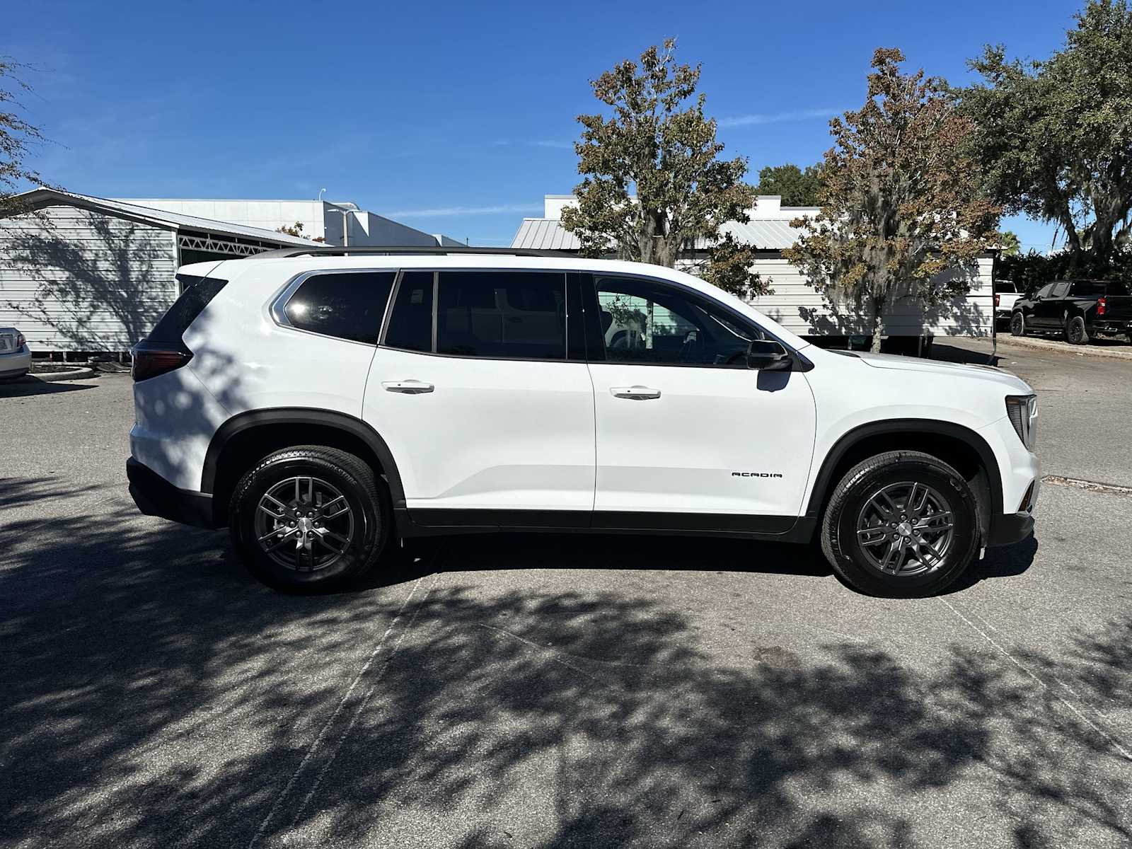 Thumbnail: 2025 GMC Acadia - 7