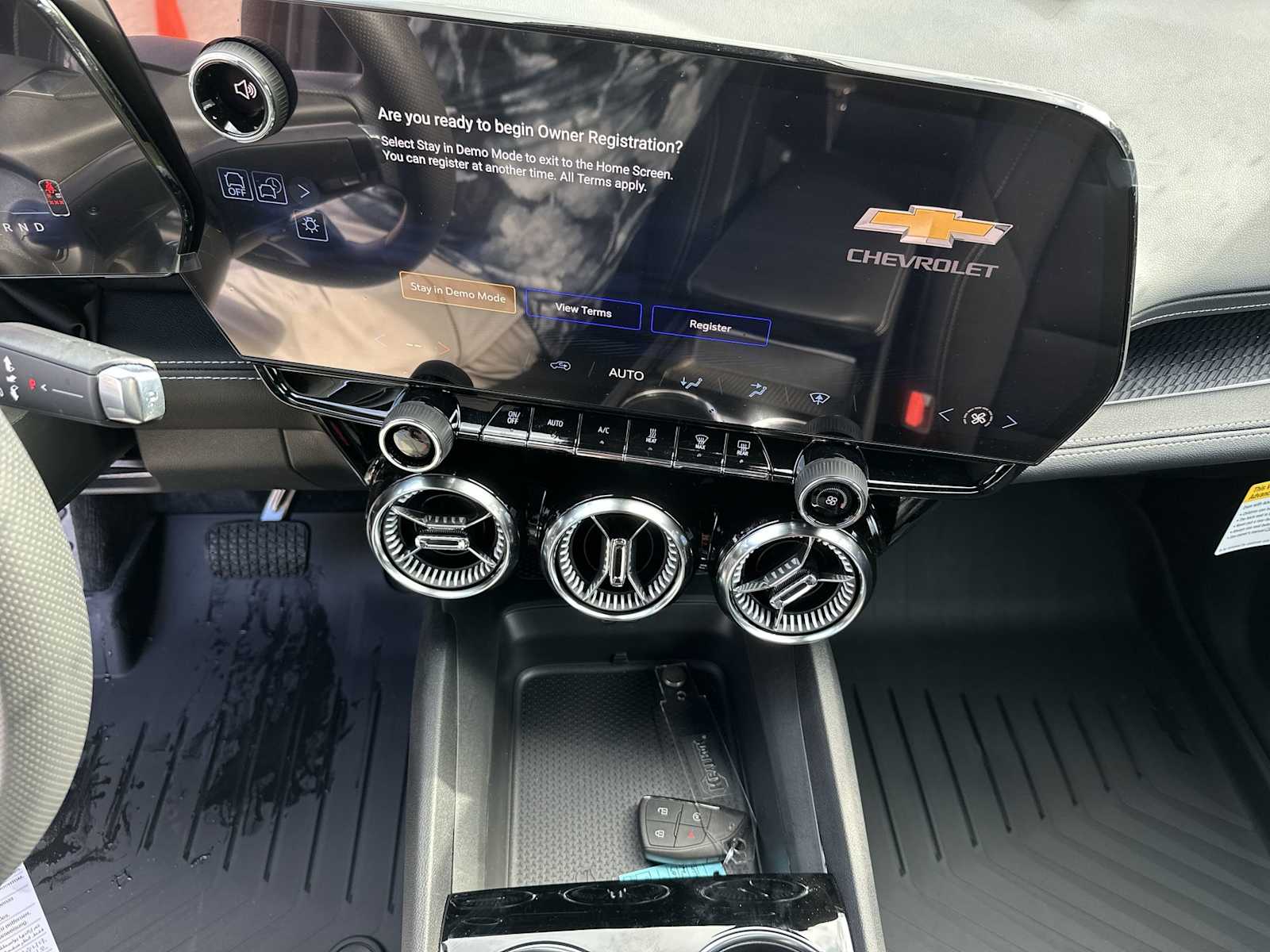 Thumbnail: 2026 Chevrolet Blazer EV - 21