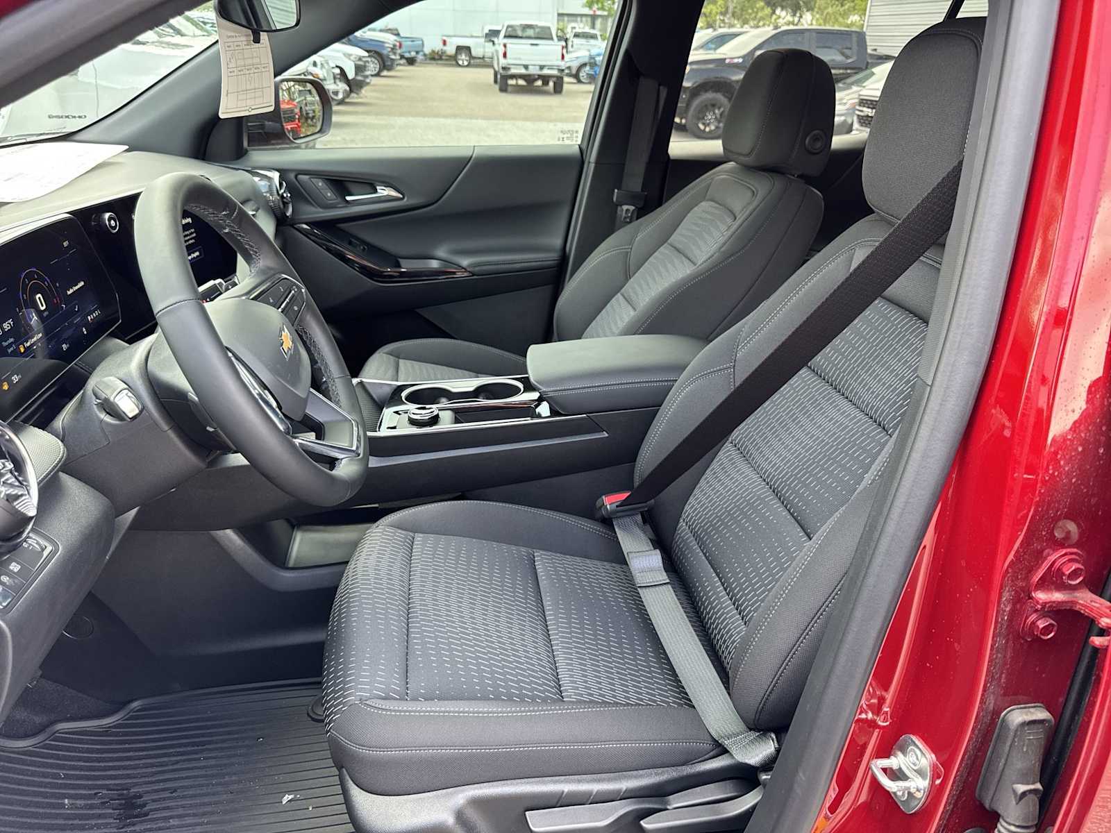 Thumbnail: 2026 Chevrolet Equinox - 2