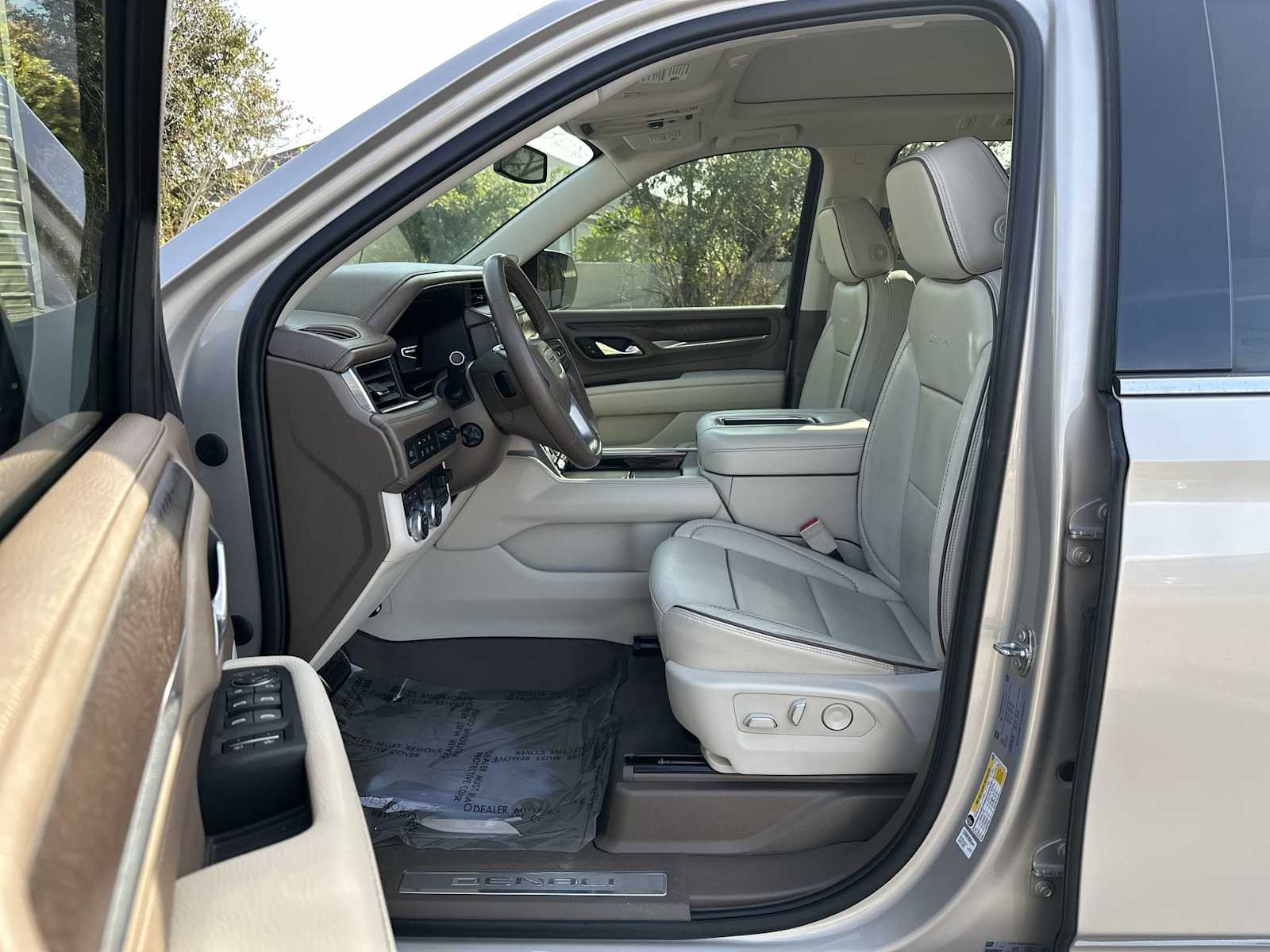 Thumbnail: 2023 GMC Yukon XL - 2