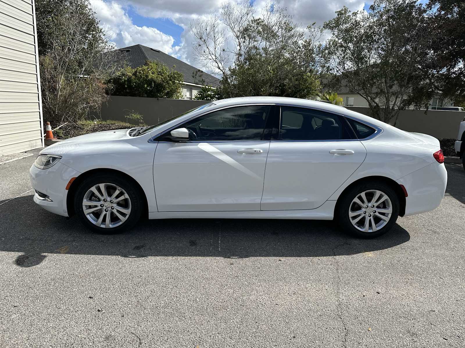 Thumbnail: 2015 Chrysler 200 - 3