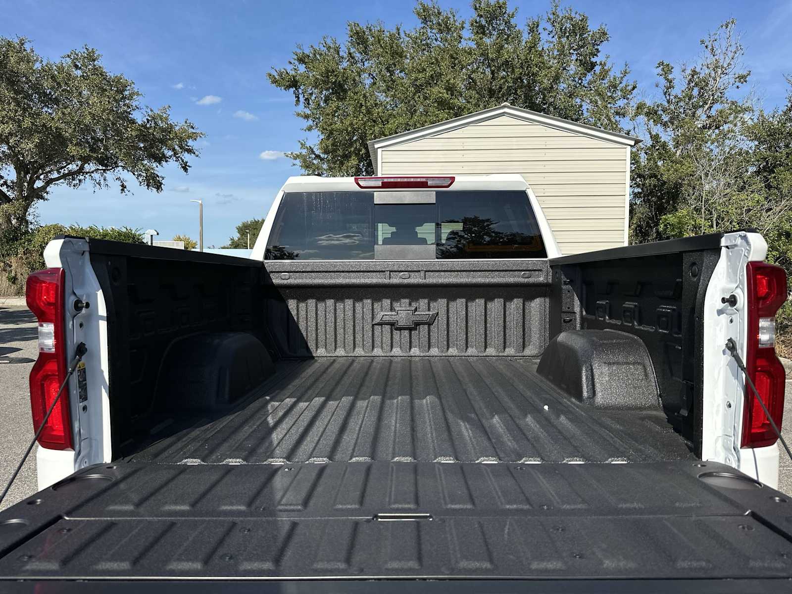 Thumbnail: 2026 Chevrolet Silverado 1500 - 25