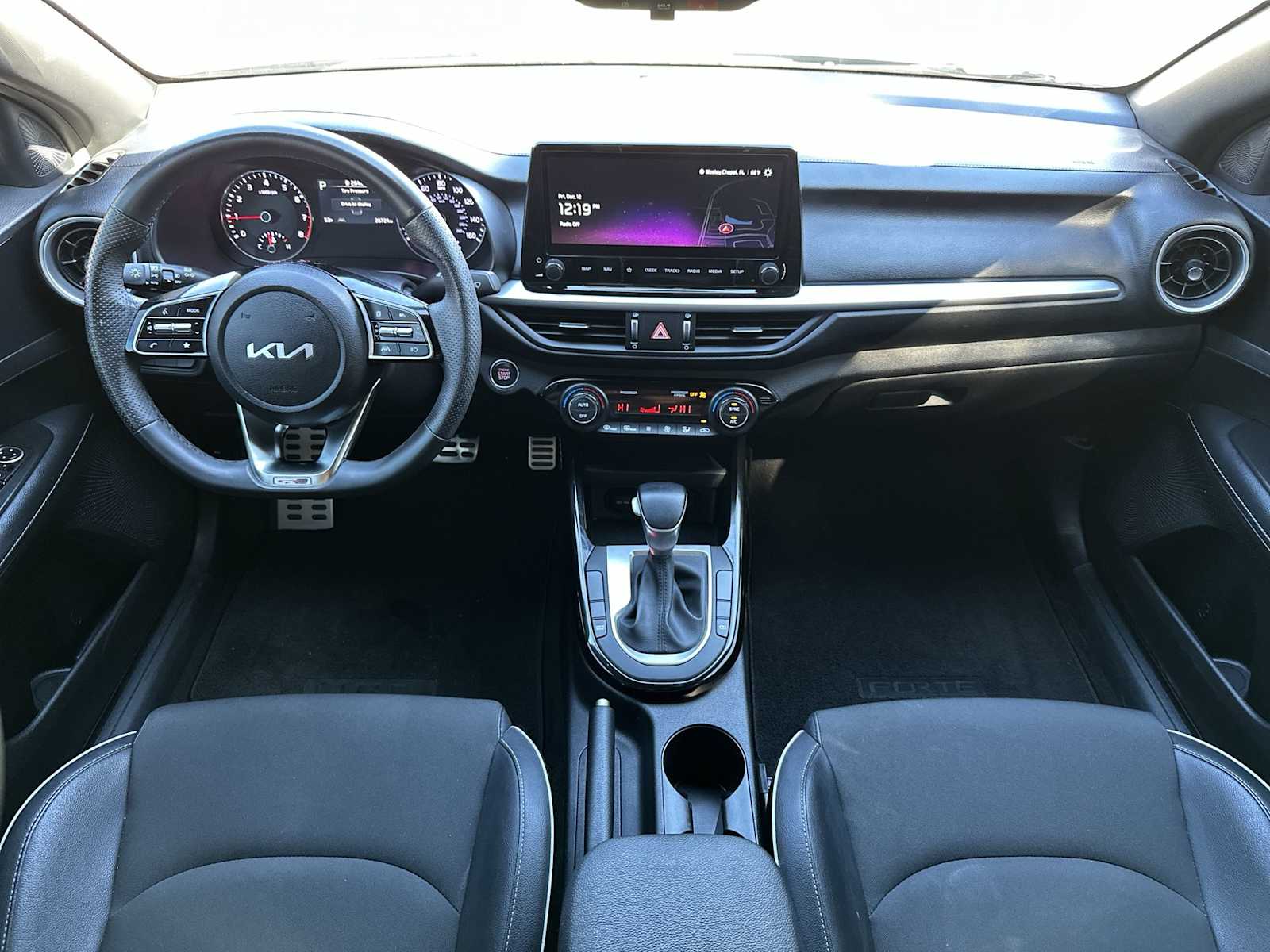 Thumbnail: 2023 Kia Forte - 14