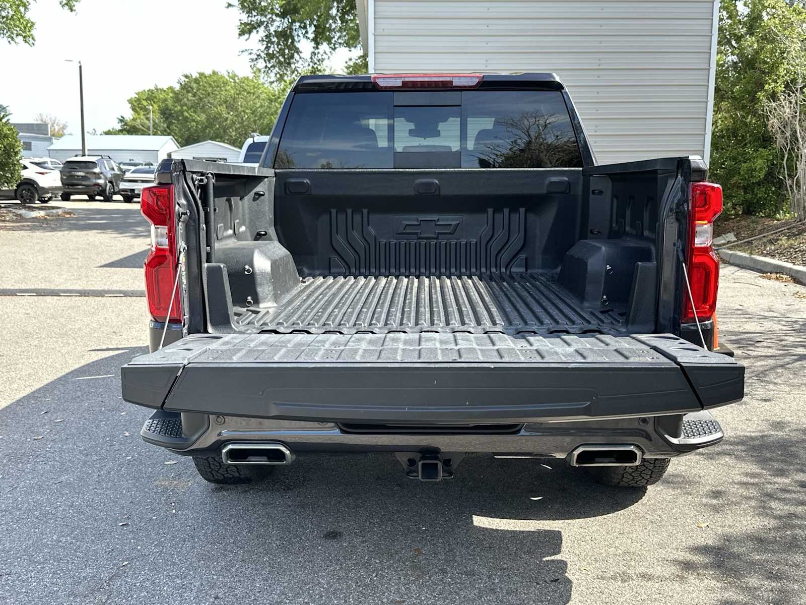 Thumbnail: 2023 Chevrolet Silverado 1500 - 25