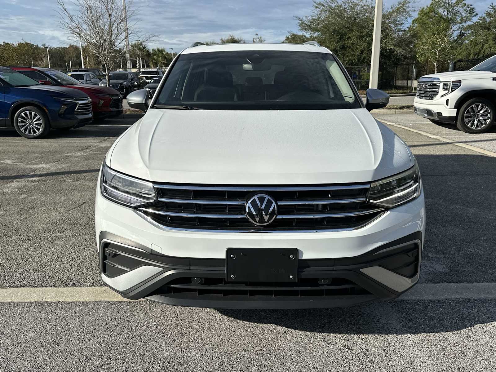 Thumbnail: 2024 Volkswagen Tiguan - 9