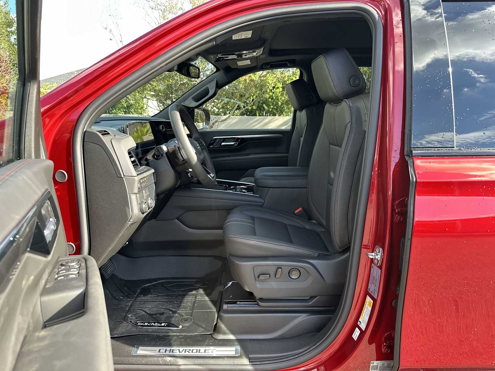 Thumbnail: 2026 Chevrolet Suburban - 2