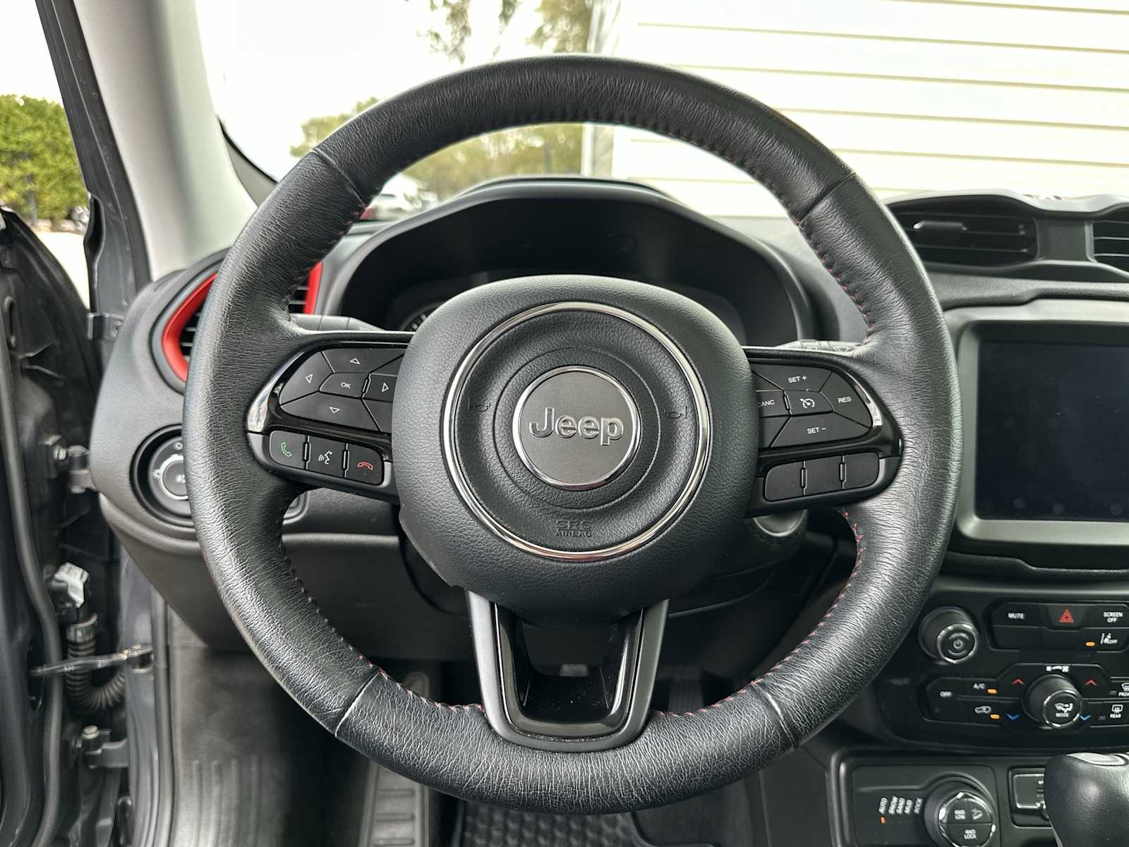 Thumbnail: 2022 Jeep Renegade - 21