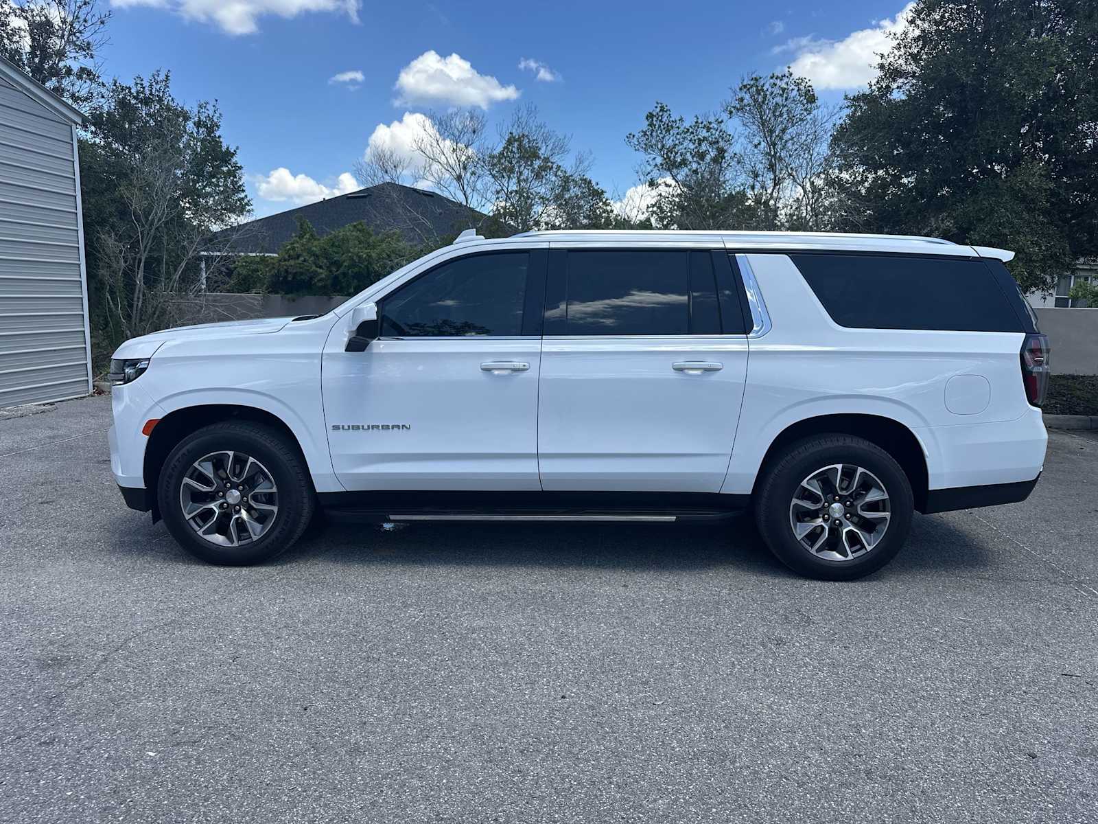 Thumbnail: 2024 Chevrolet Suburban - 3