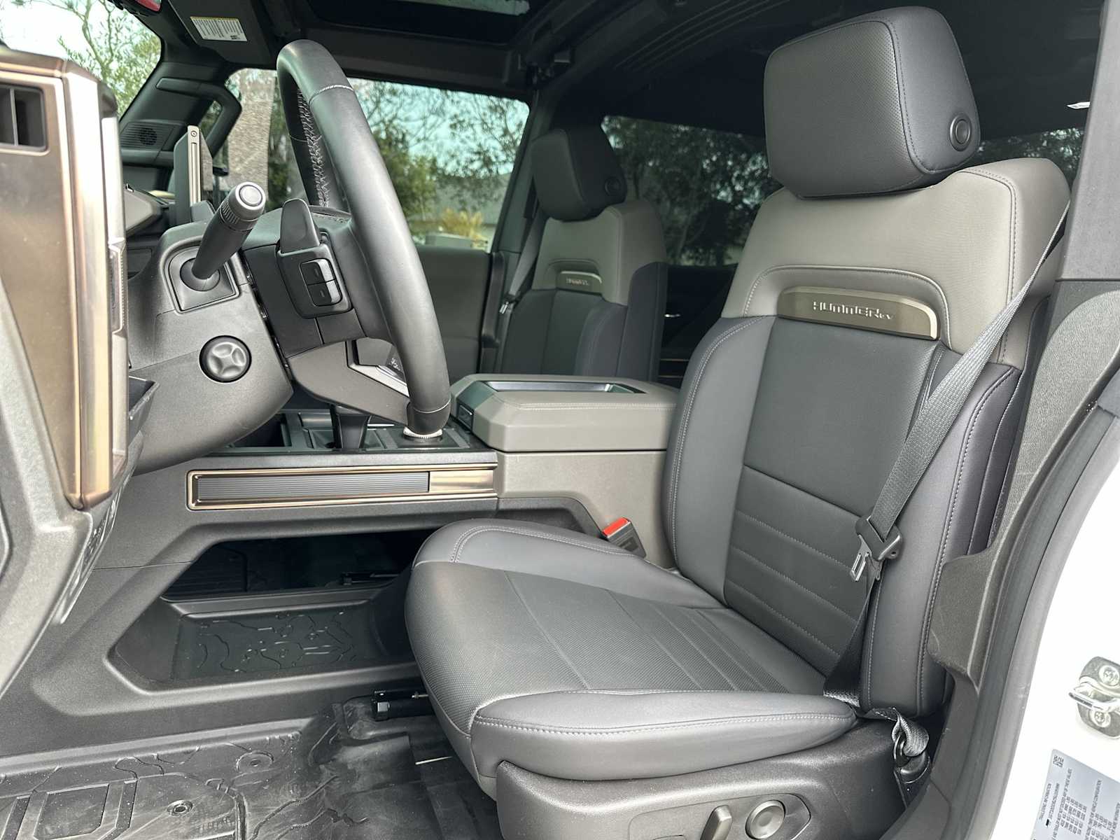 Thumbnail: 2025 GMC Hummer EV - 15