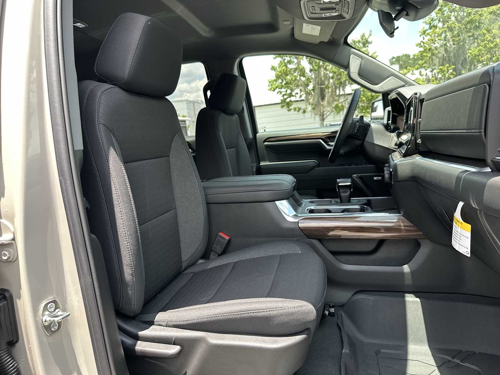 Thumbnail: 2026 Chevrolet Silverado 1500 - 19