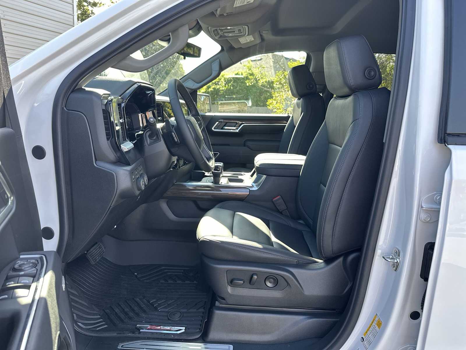 Thumbnail: 2026 Chevrolet Silverado 1500 - 2