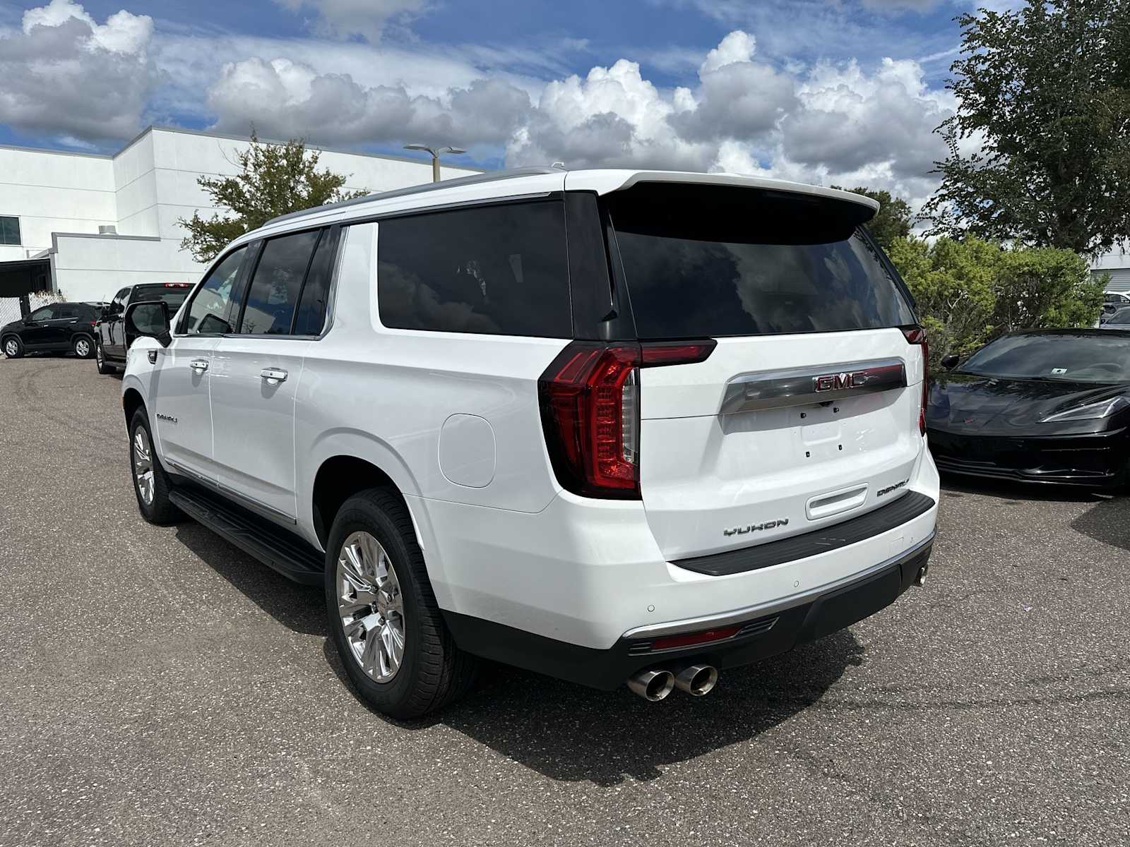 Thumbnail: 2024 GMC Yukon XL - 4