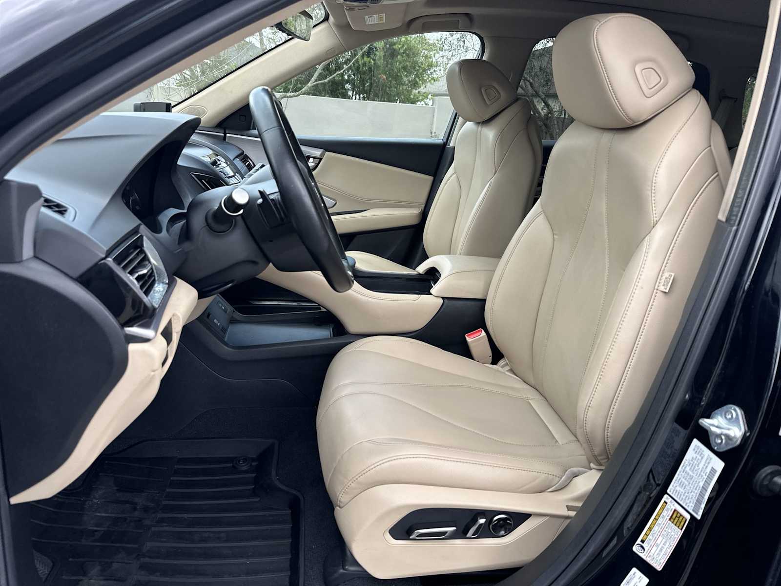 Thumbnail: 2023 Acura RDX - 15