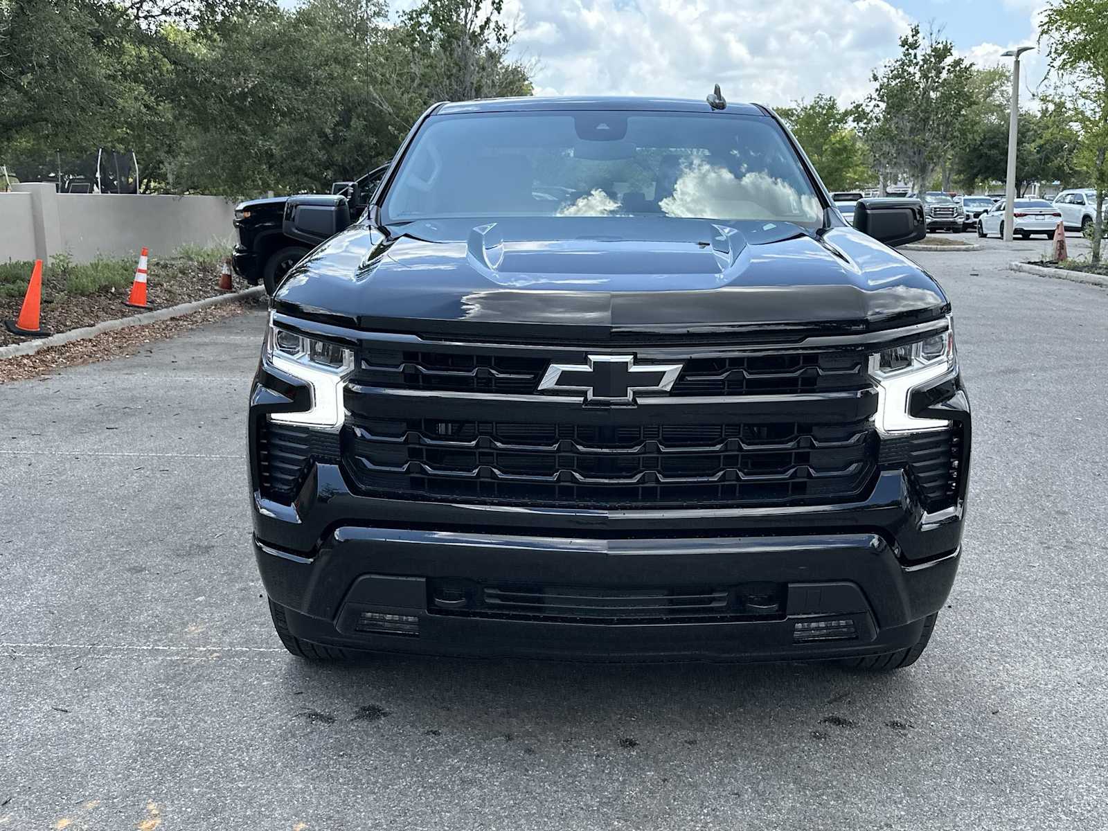 Thumbnail: 2026 Chevrolet Silverado 1500 - 9