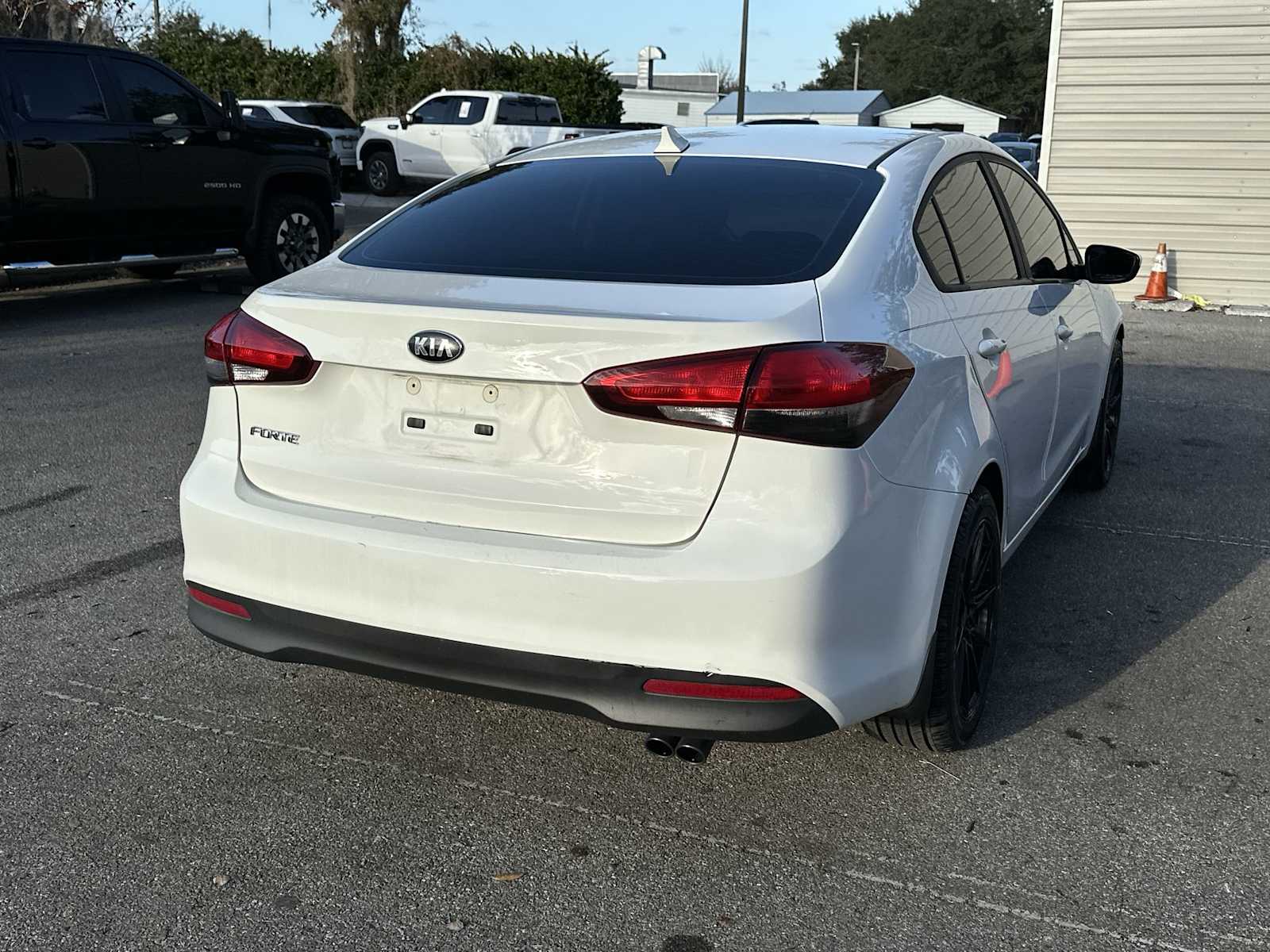 Thumbnail: 2018 Kia Forte - 6