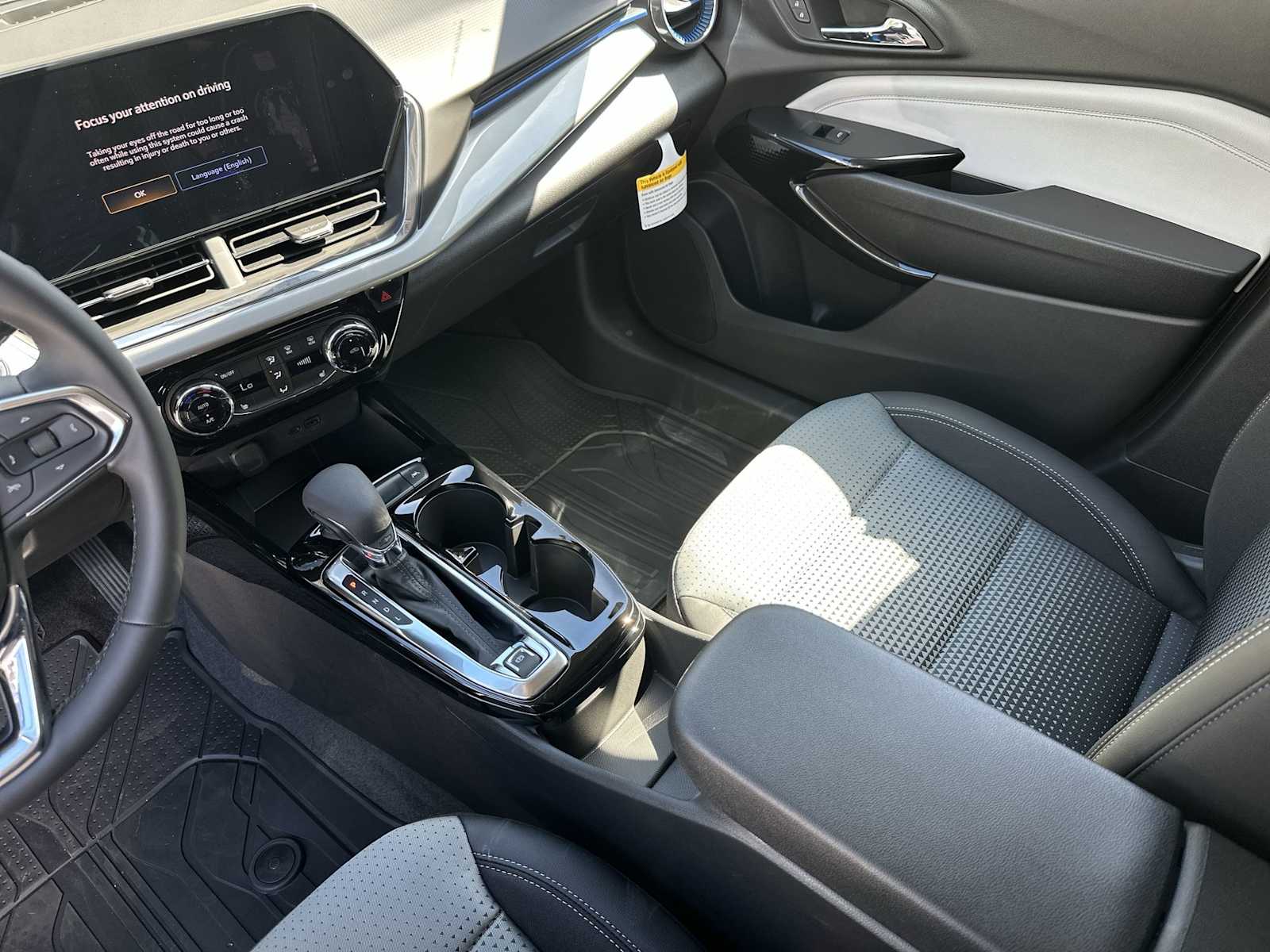 Thumbnail: 2026 Chevrolet Trax - 21