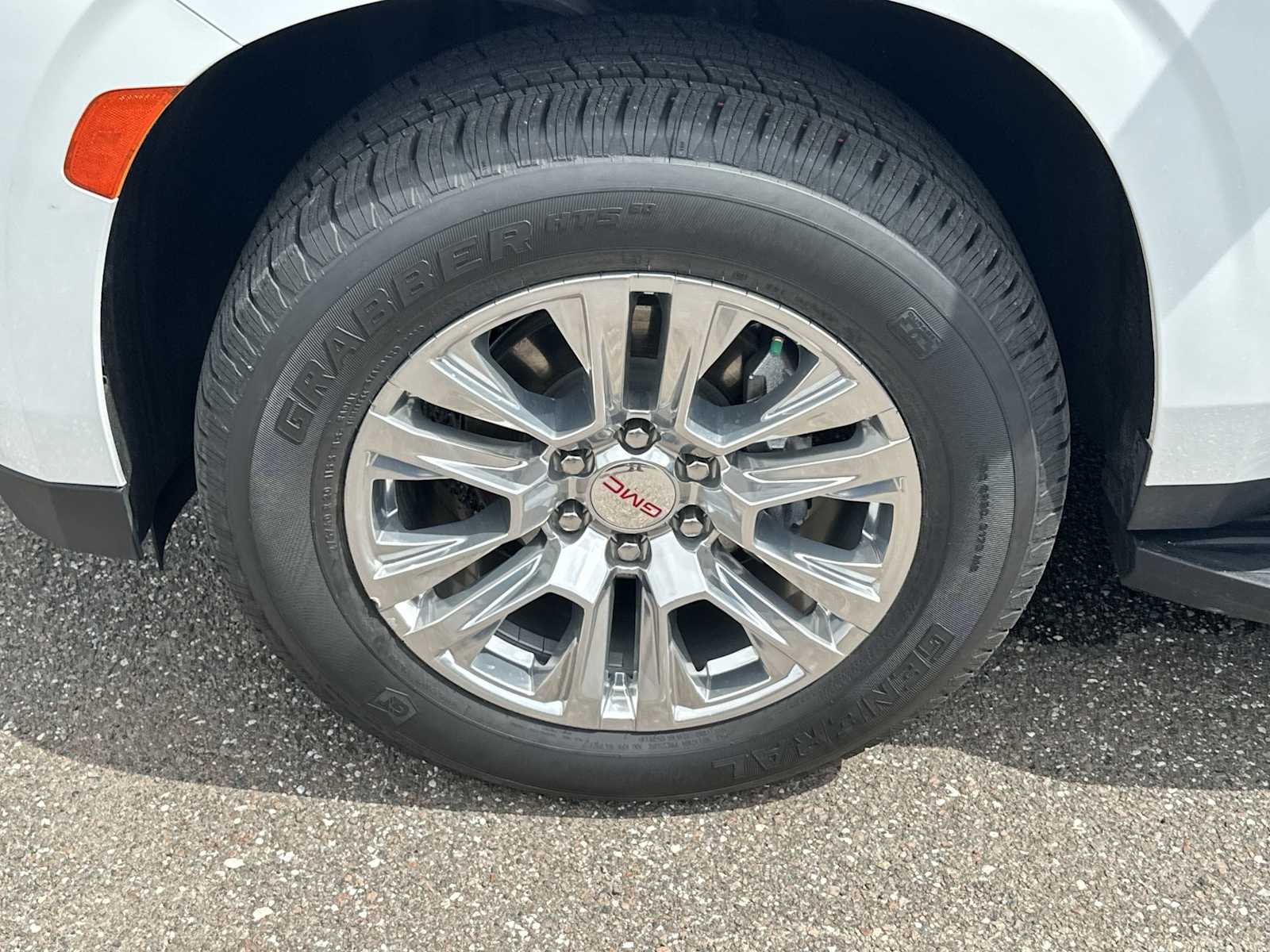 Thumbnail: 2024 GMC Yukon XL - 12