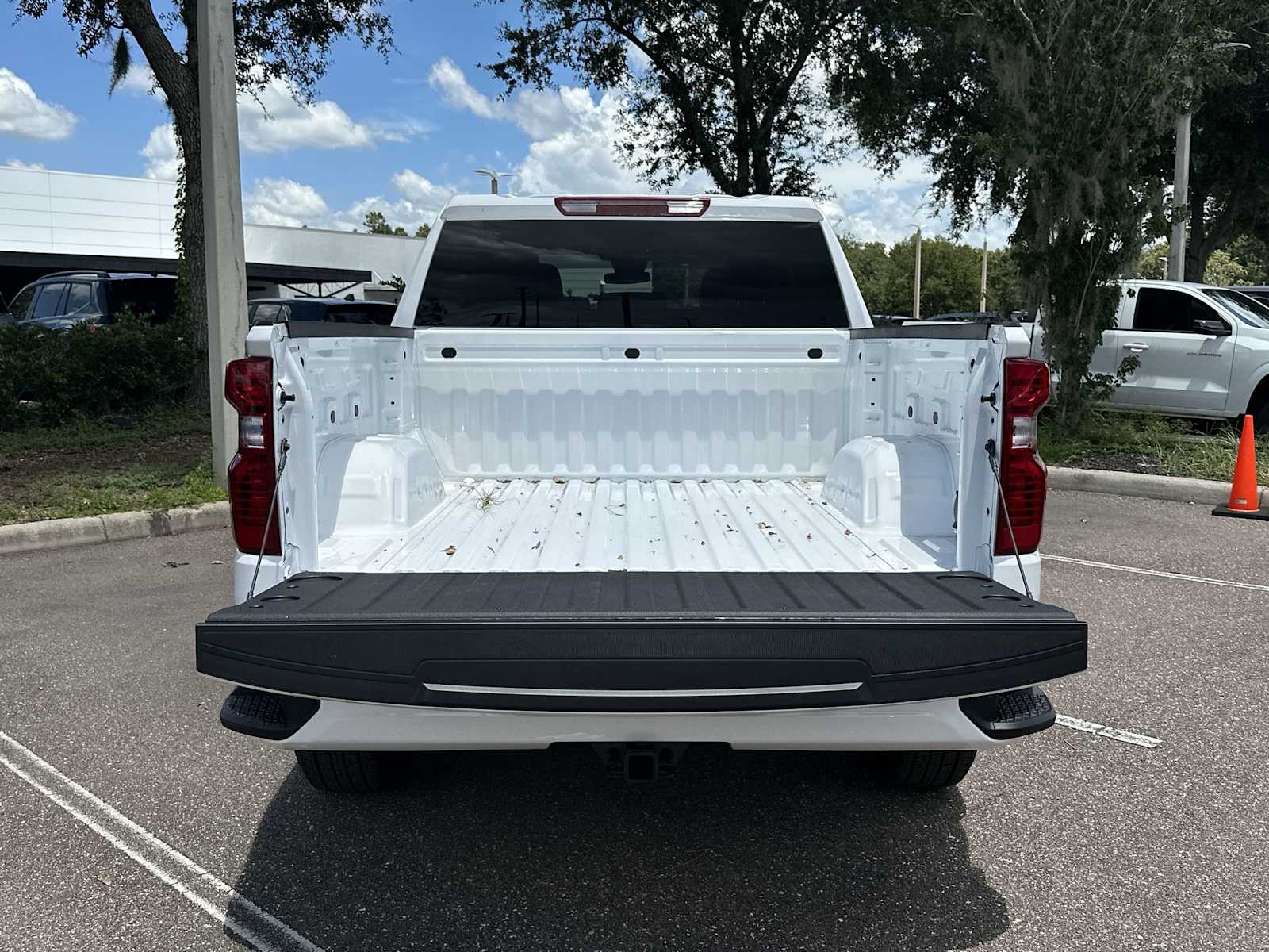 Thumbnail: 2025 Chevrolet Silverado 1500 - 25