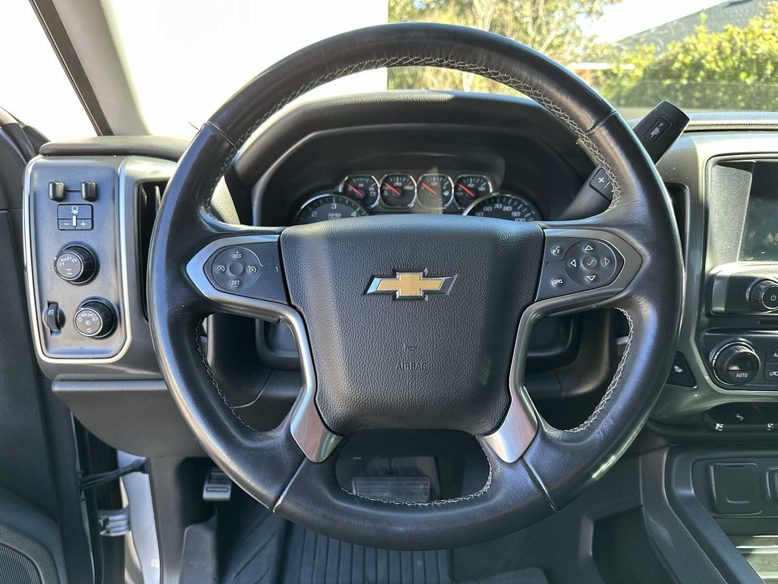 Thumbnail: 2018 Chevrolet Silverado 1500 - 20