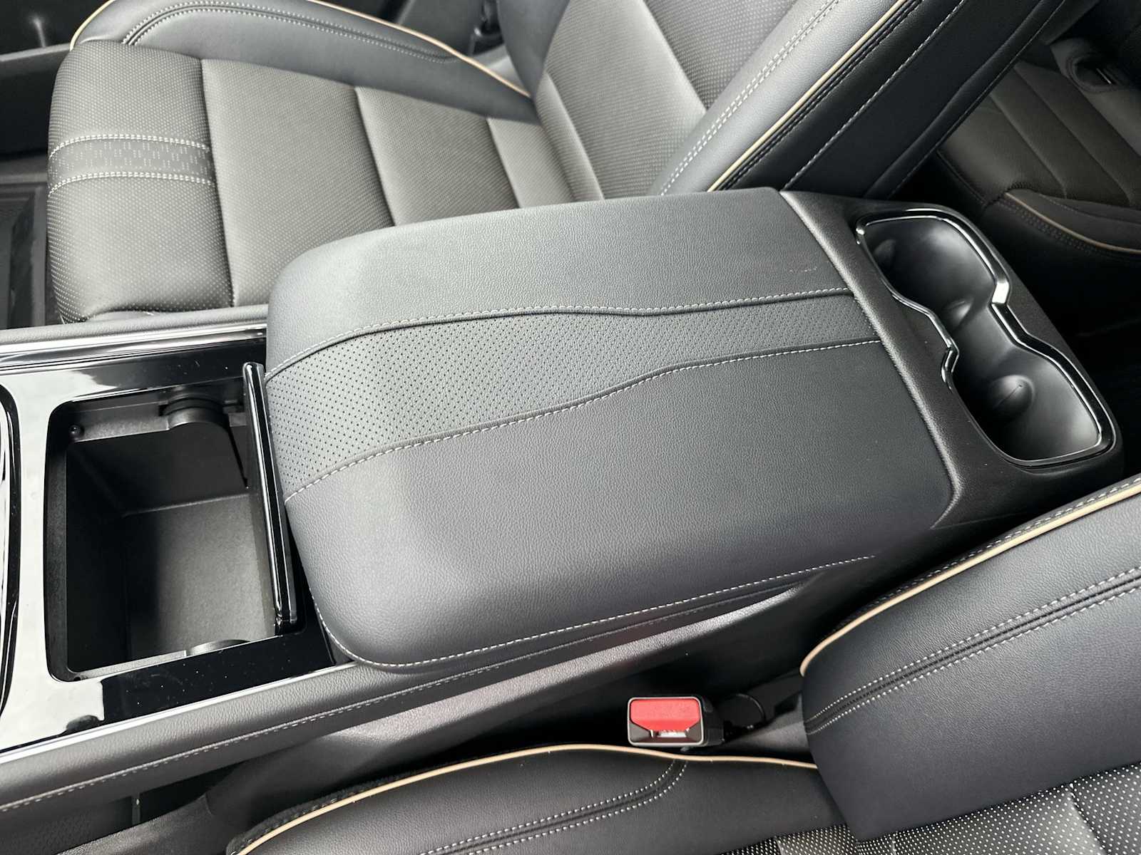 Thumbnail: 2025 Chevrolet Traverse - 21