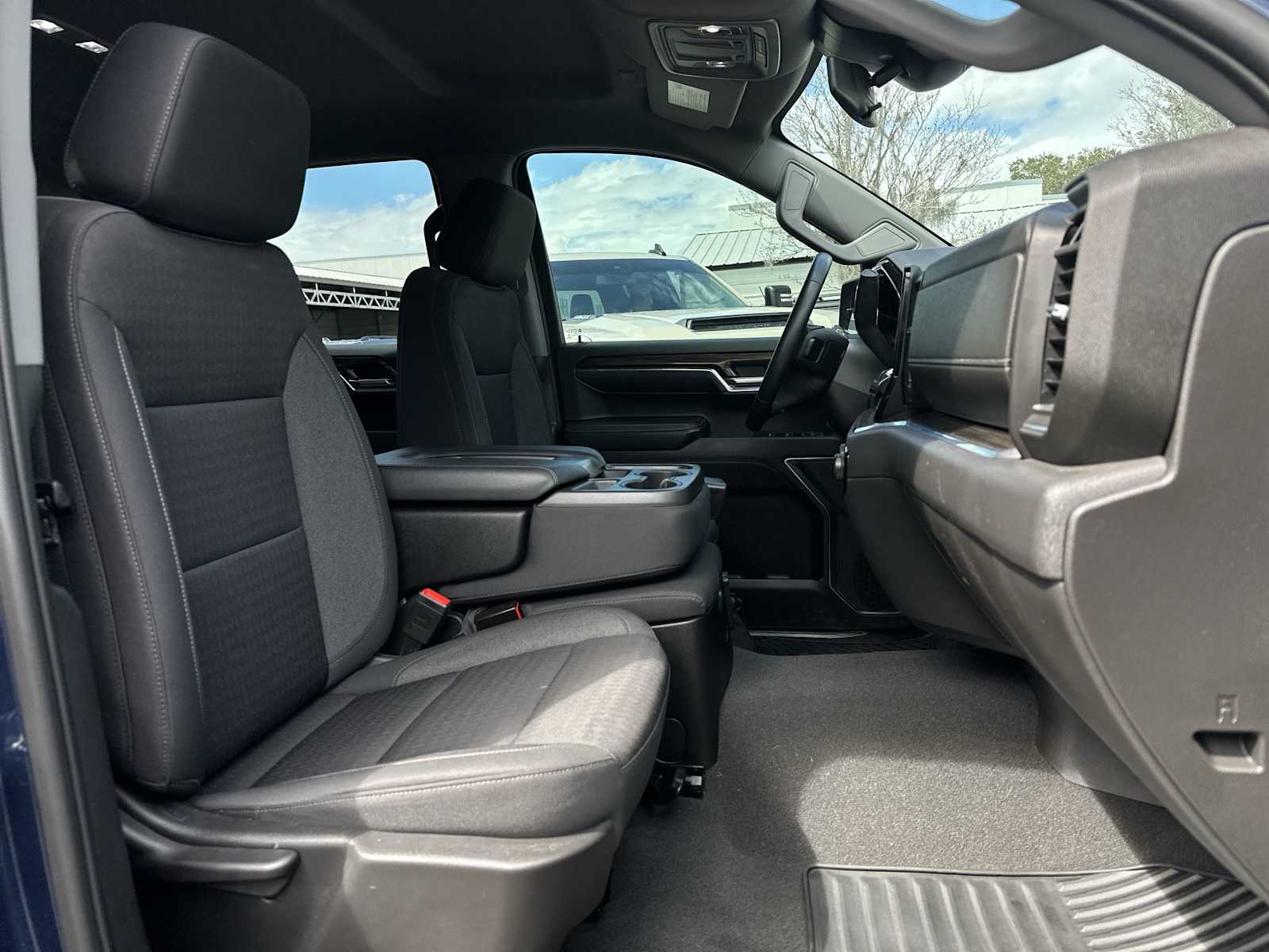 Thumbnail: 2023 Chevrolet Silverado 1500 - 19