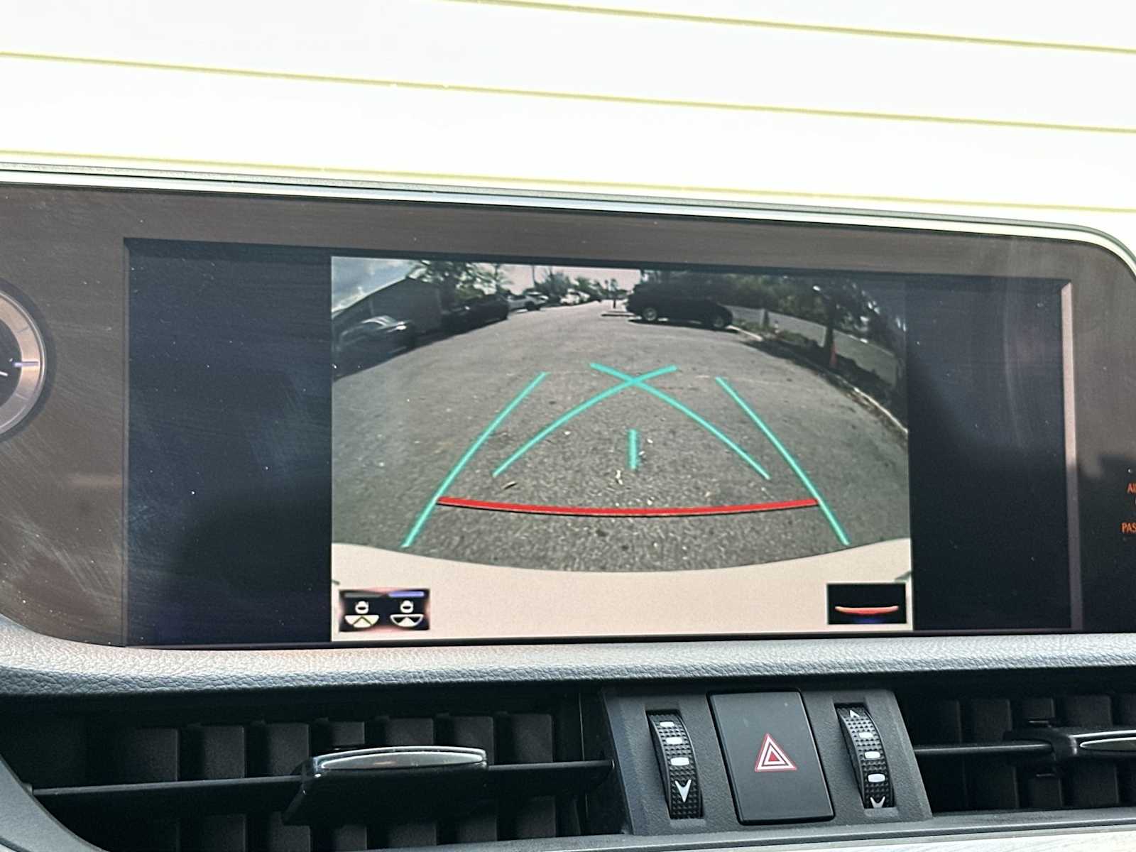 Thumbnail: 2019 Lexus ES - 22