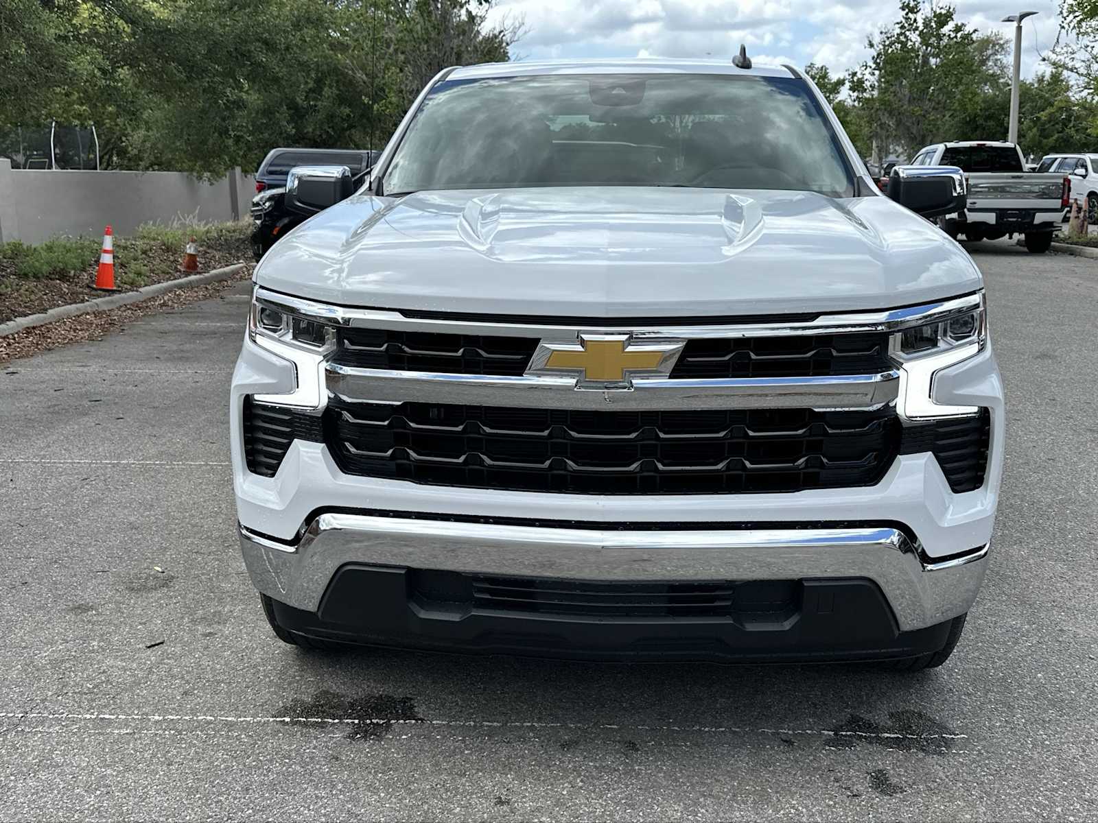 Thumbnail: 2026 Chevrolet Silverado 1500 - 9