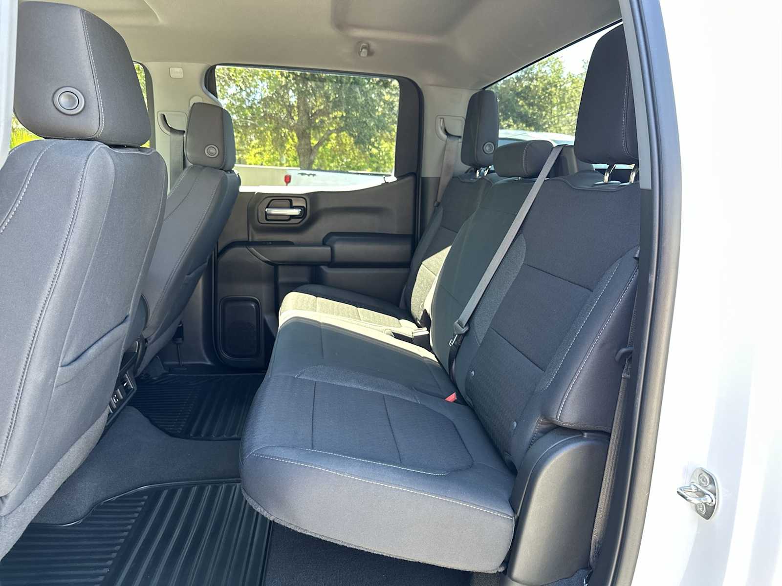 Thumbnail: 2022 Chevrolet Silverado 1500 - 17