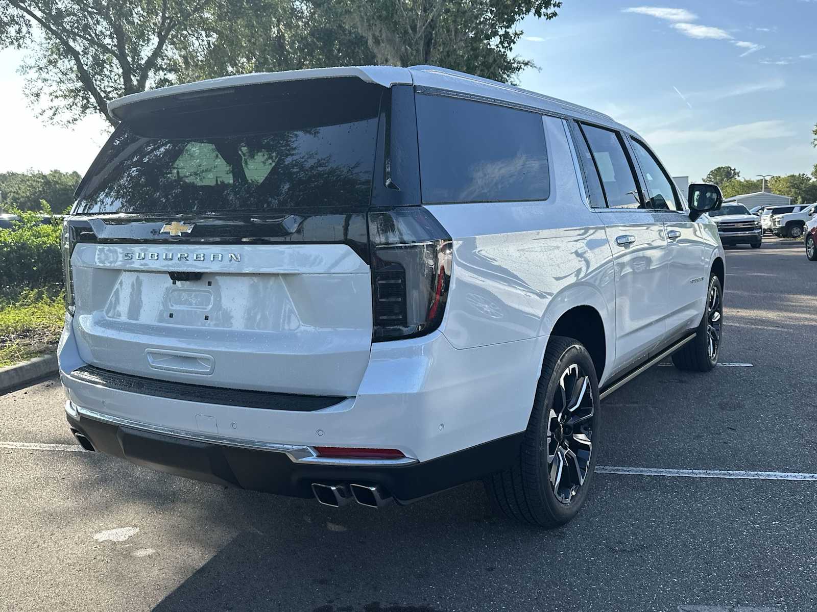 Thumbnail: 2025 Chevrolet Suburban - 6