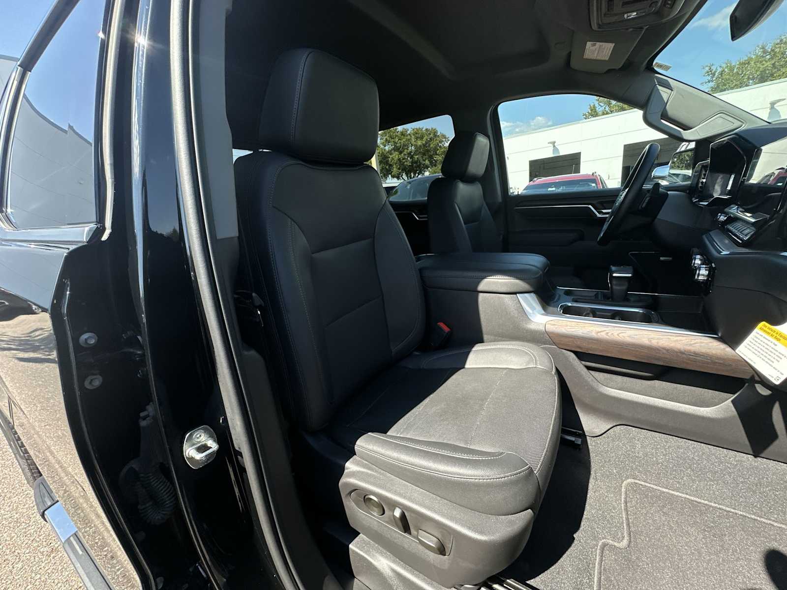 Thumbnail: 2023 GMC Sierra 1500 - 19