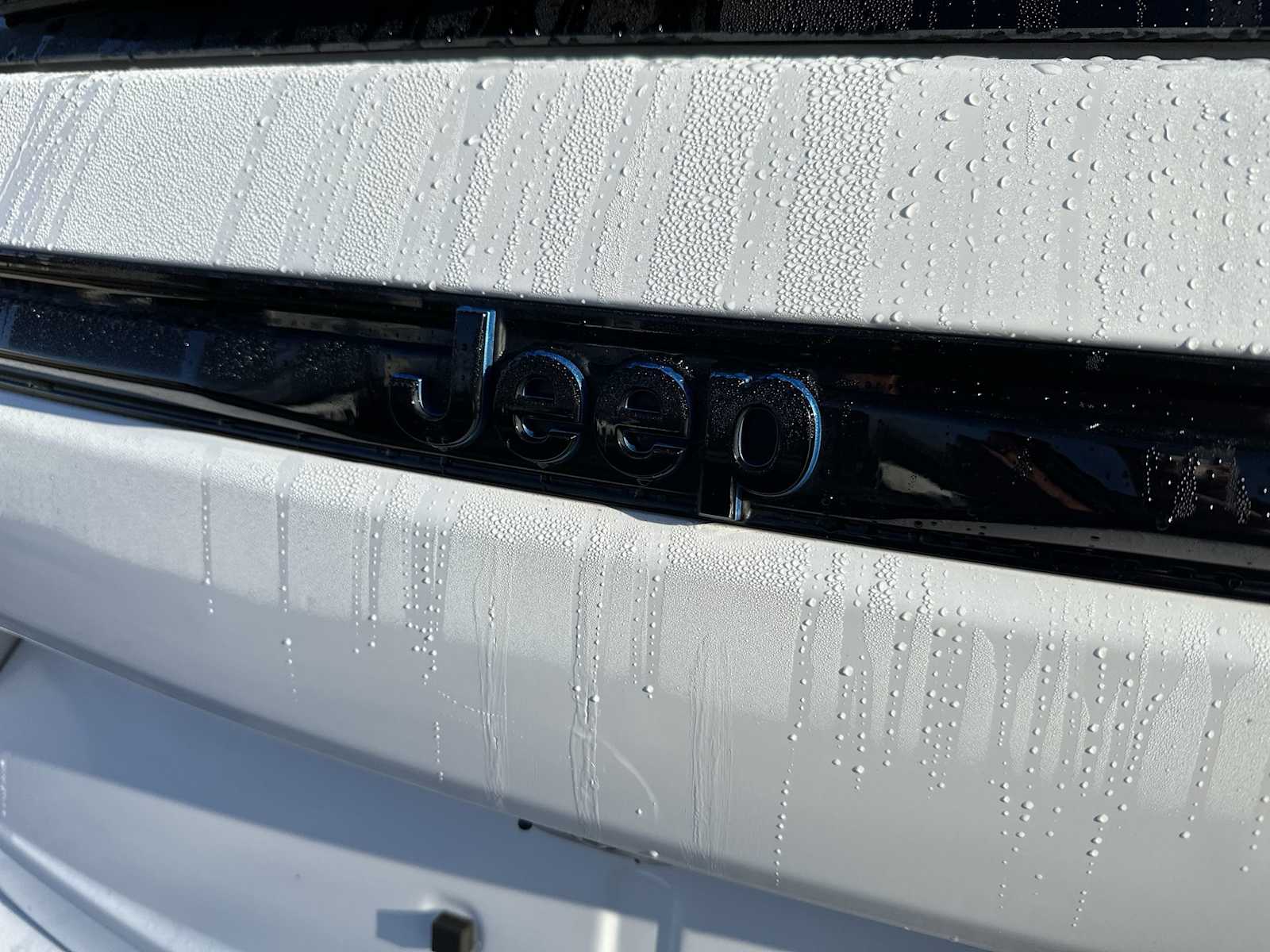 Thumbnail: 2022 Jeep Grand Cherokee - 10