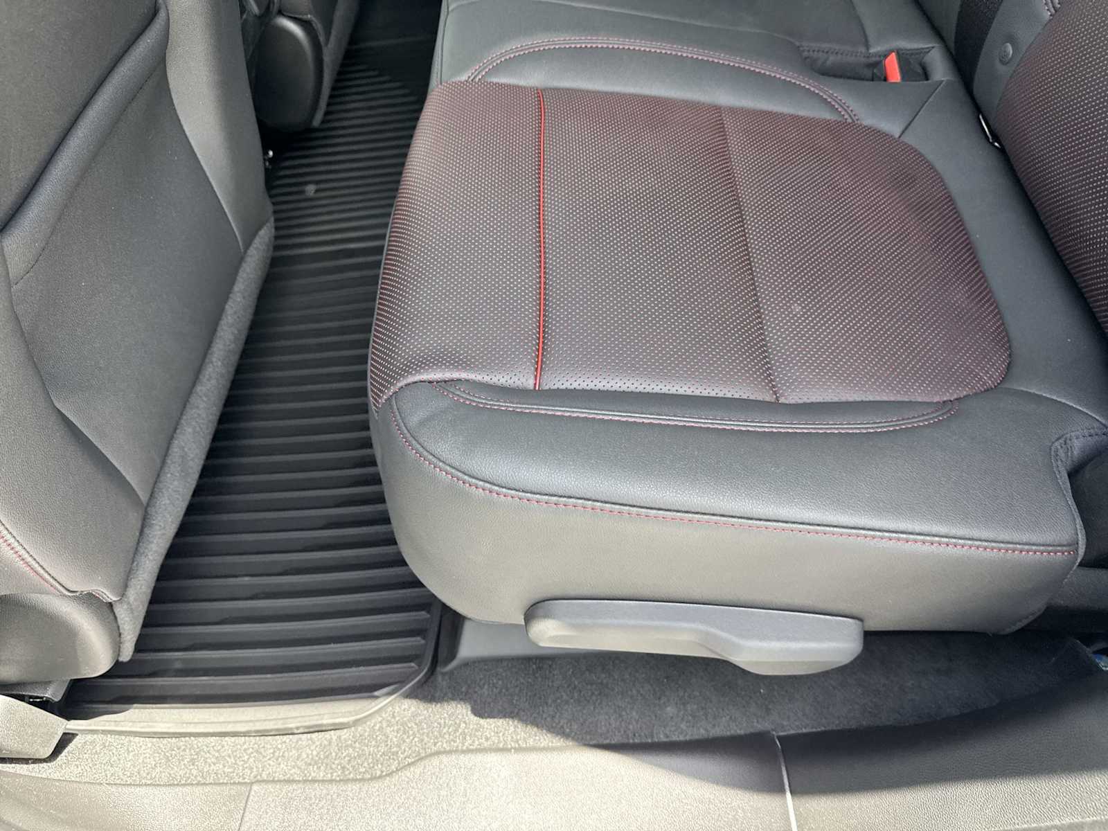 Thumbnail: 2025 Chevrolet Blazer - 23