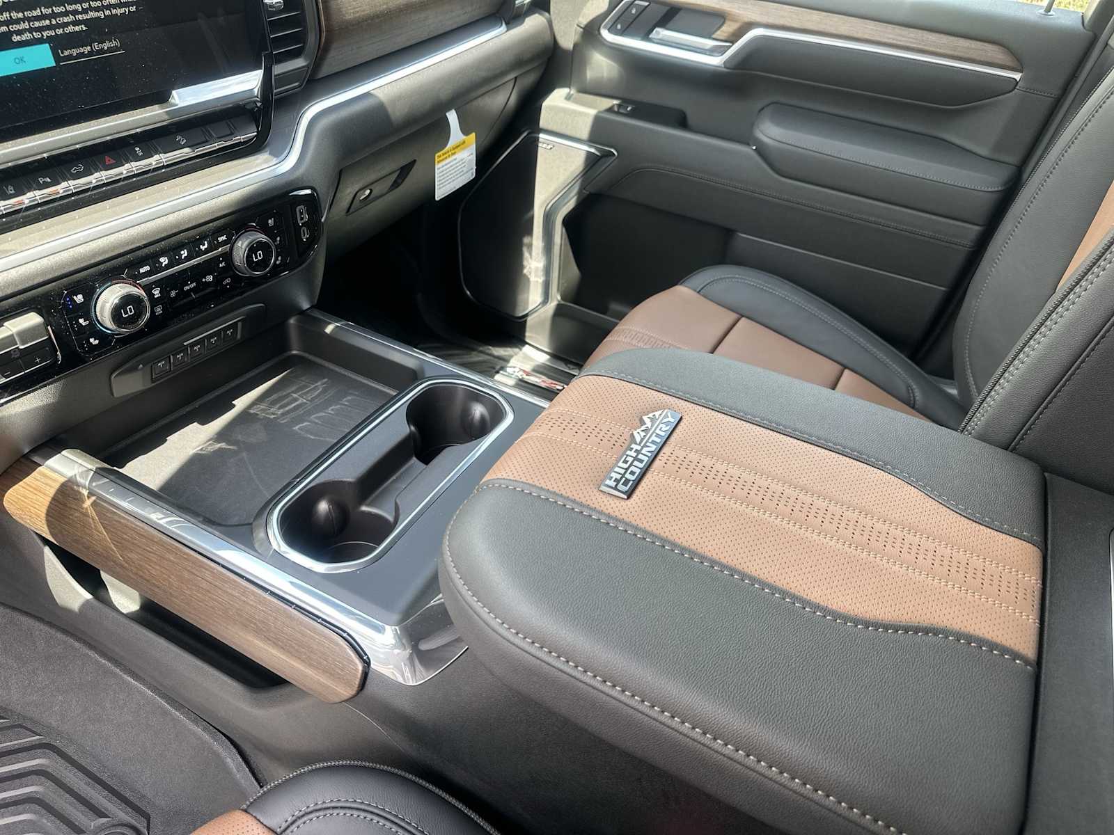 Thumbnail: 2026 Chevrolet Silverado 2500 - 21