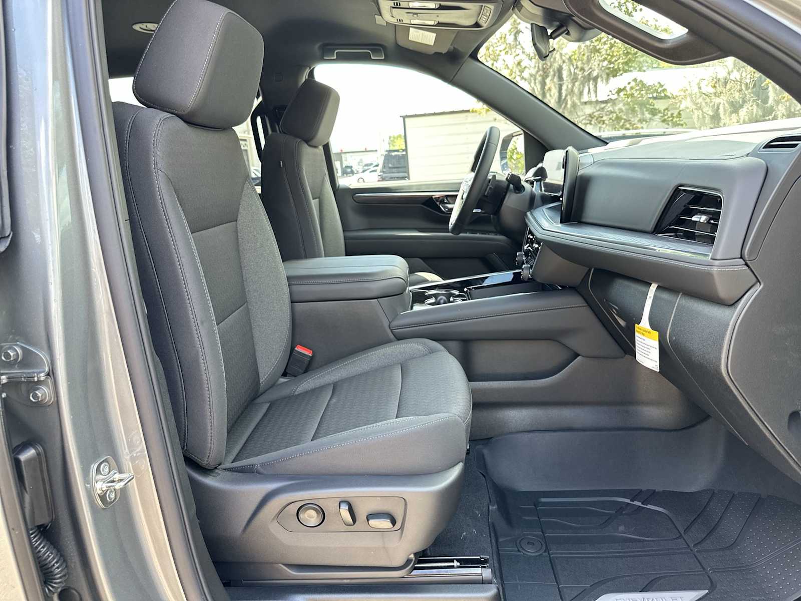 Thumbnail: 2026 Chevrolet Tahoe - 19