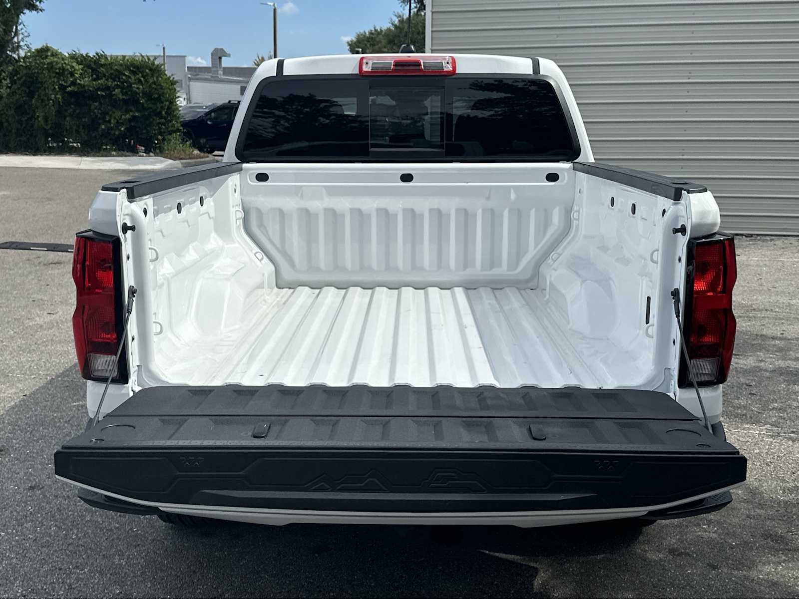 Thumbnail: 2025 Chevrolet Colorado - 25