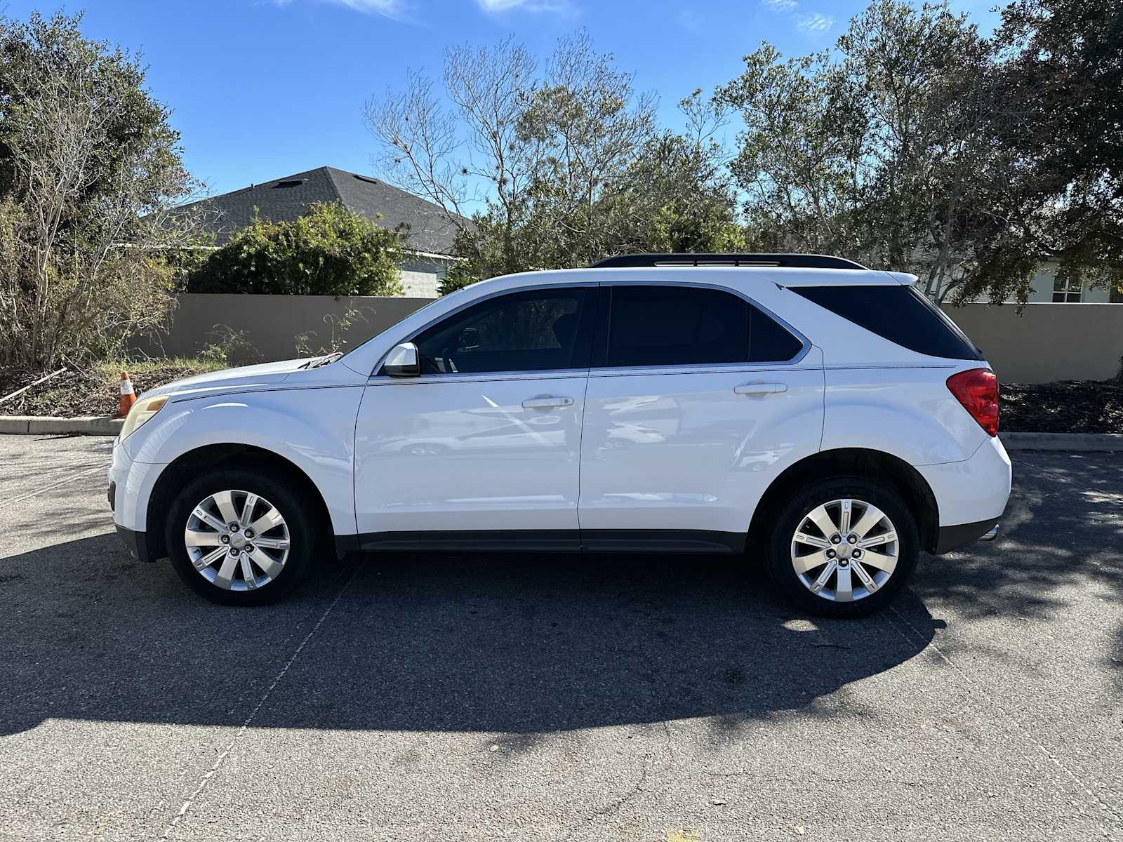 Thumbnail: 2011 Chevrolet Equinox - 3