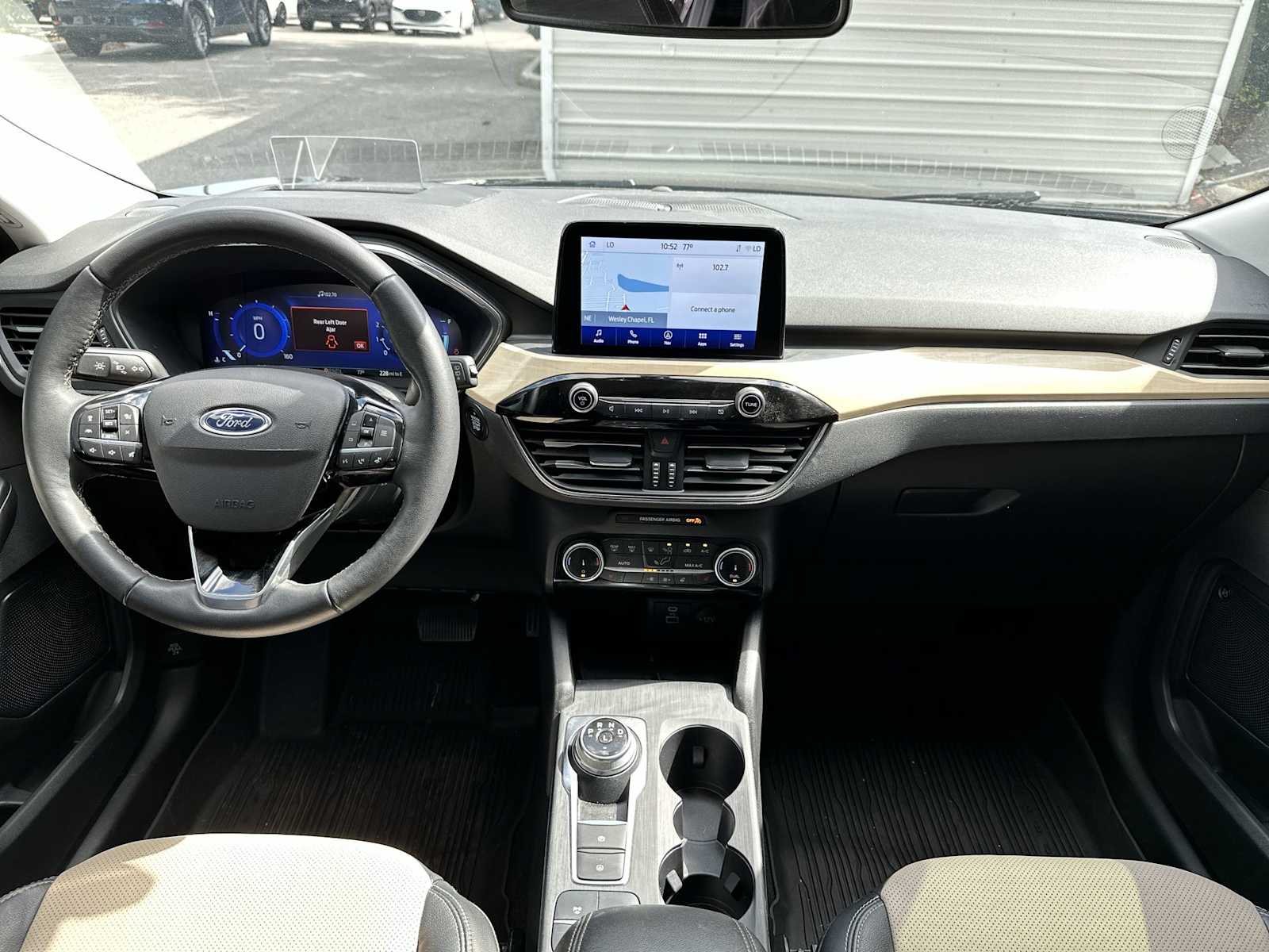 Thumbnail: 2022 Ford Escape - 14