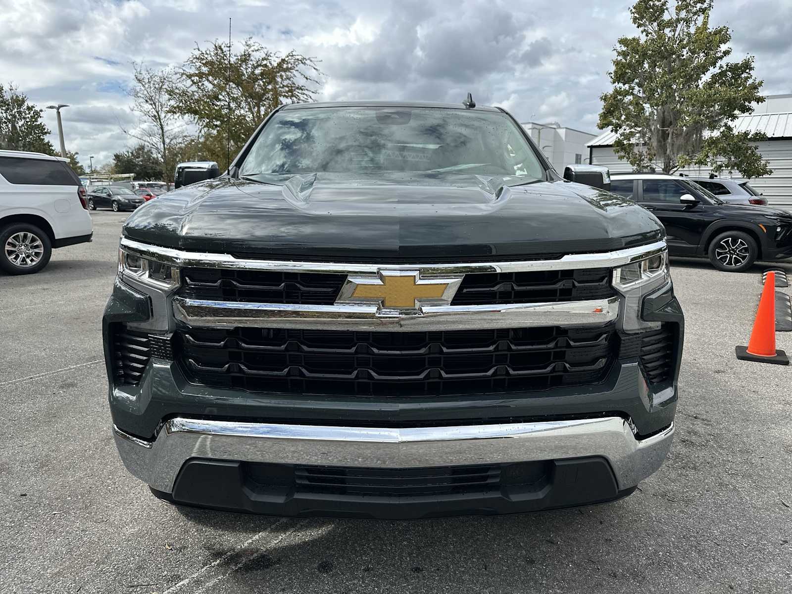 Thumbnail: 2026 Chevrolet Silverado 1500 - 9