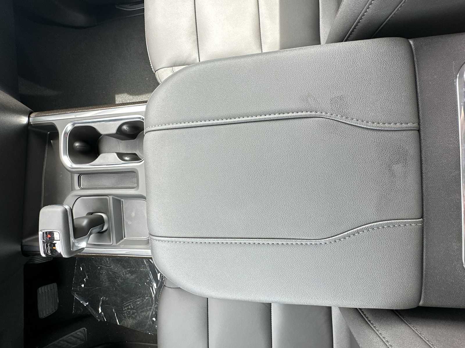 Thumbnail: 2026 Chevrolet Silverado 1500 - 21