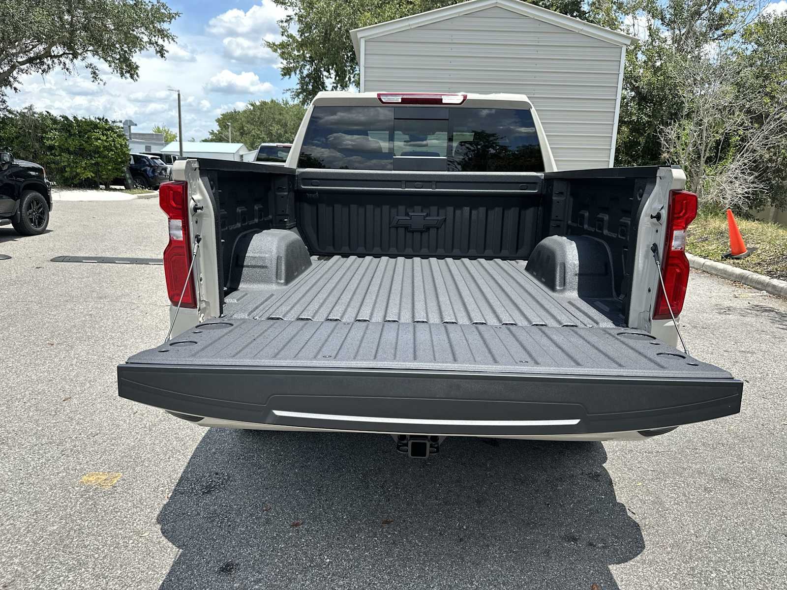 Thumbnail: 2026 Chevrolet Silverado 1500 - 25
