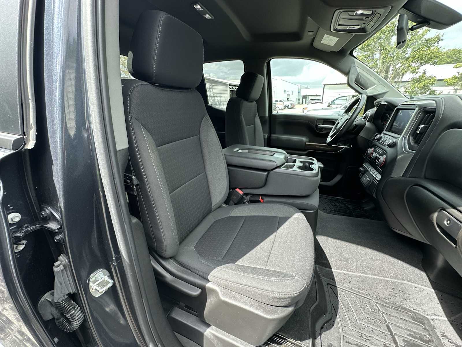 Thumbnail: 2022 Chevrolet Silverado 1500 - 19