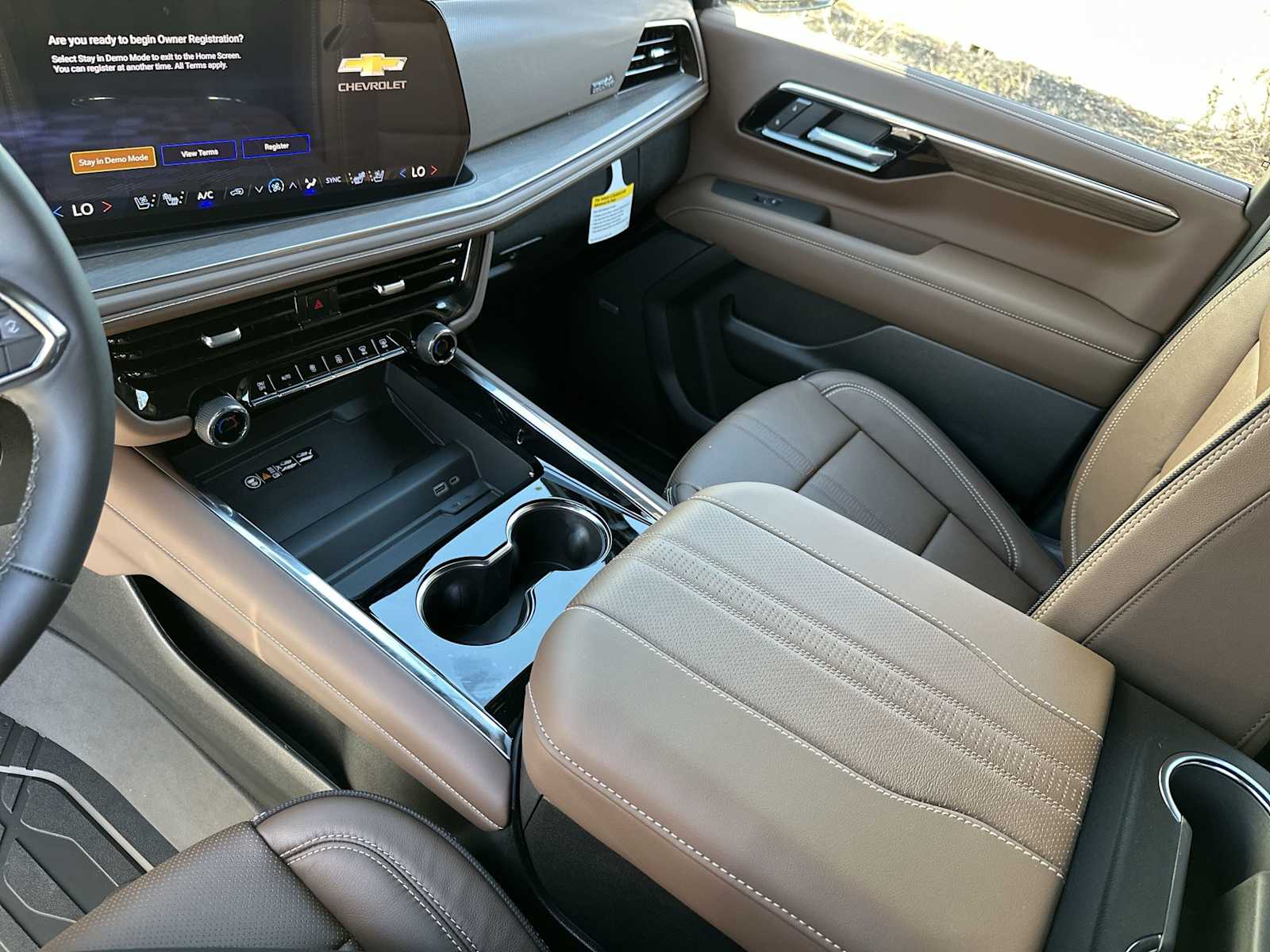 Thumbnail: 2026 Chevrolet Suburban - 22