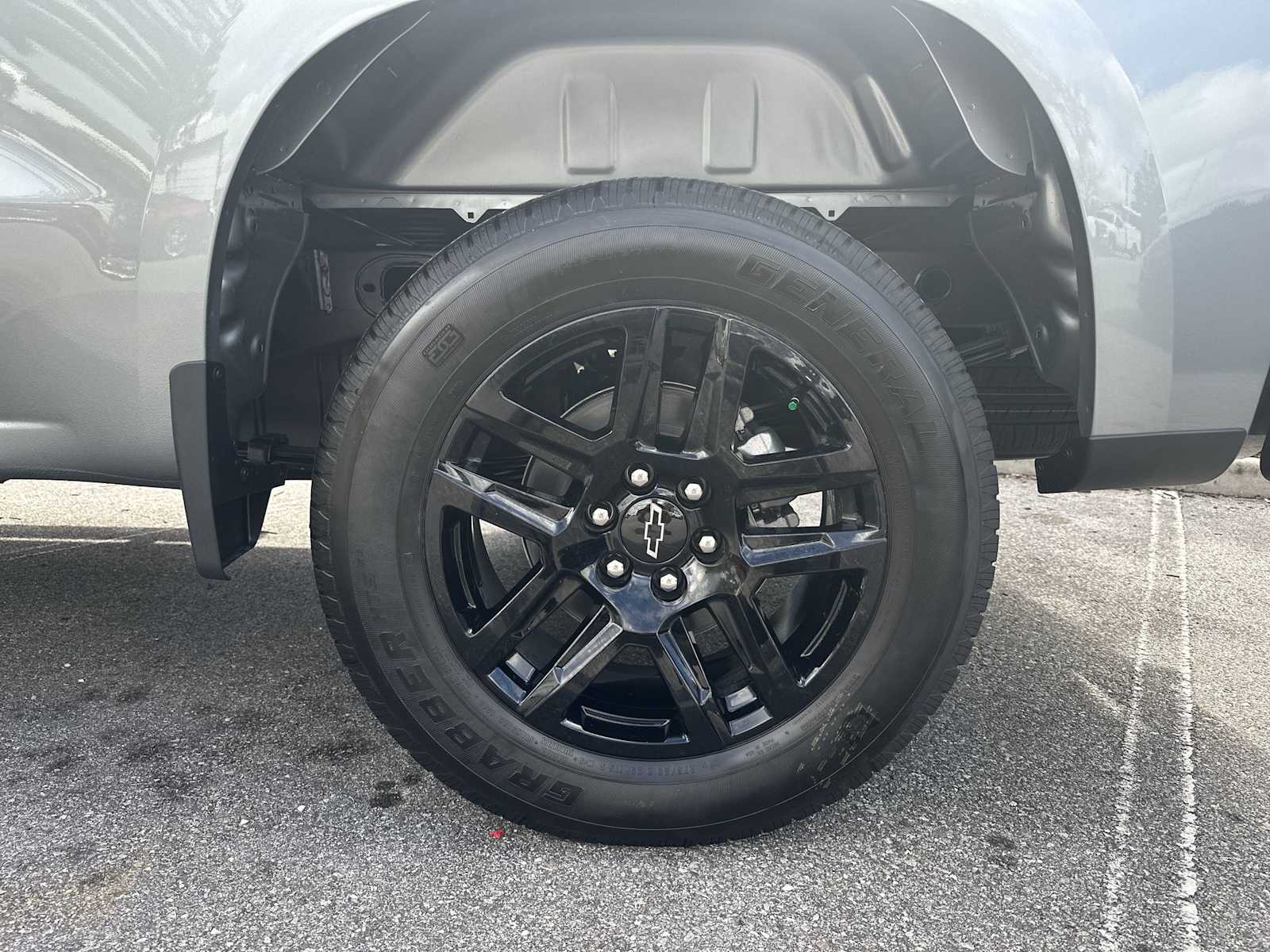 Thumbnail: 2026 Chevrolet Silverado 1500 - 12