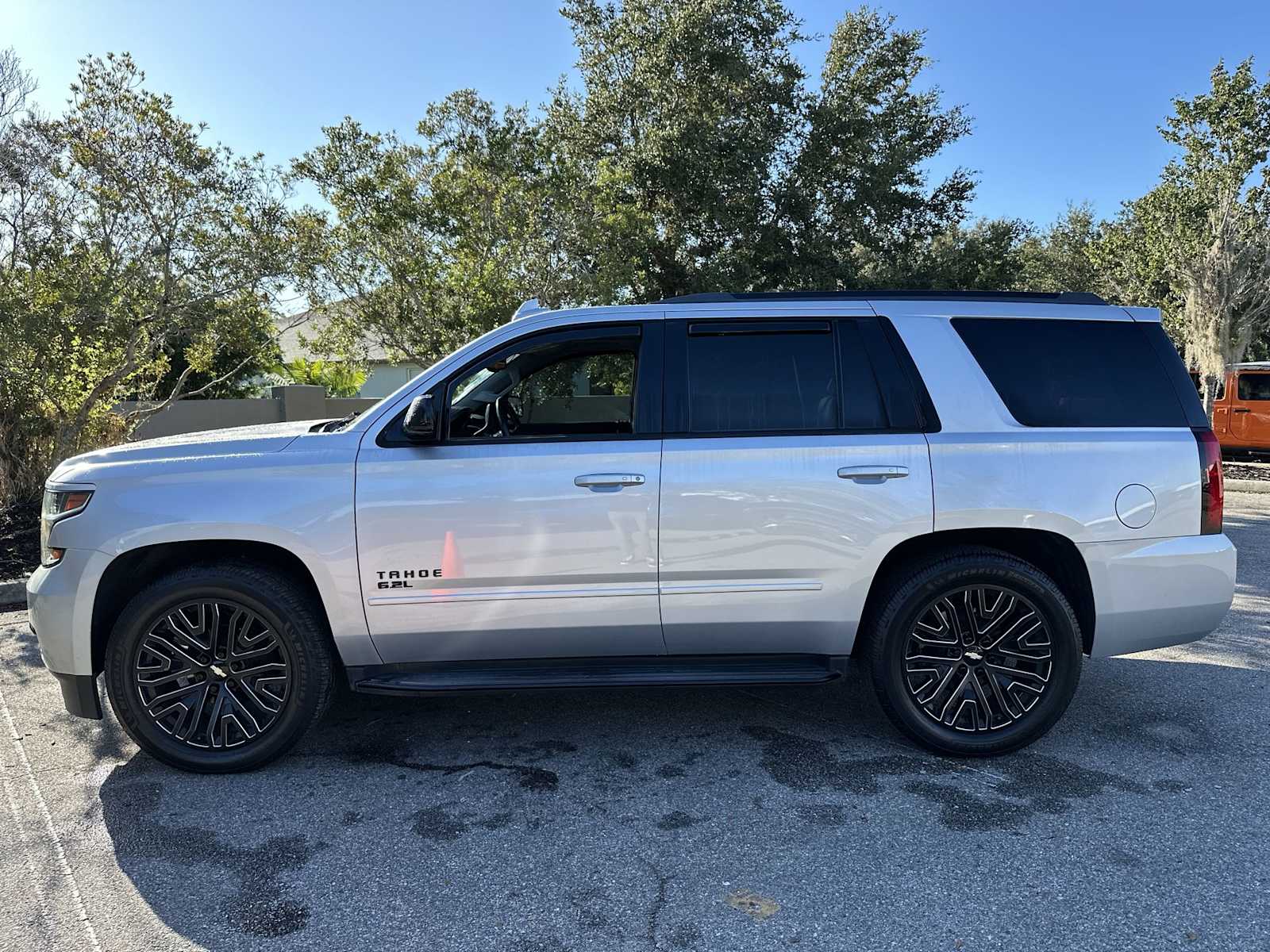 Thumbnail: 2020 Chevrolet Tahoe - 3