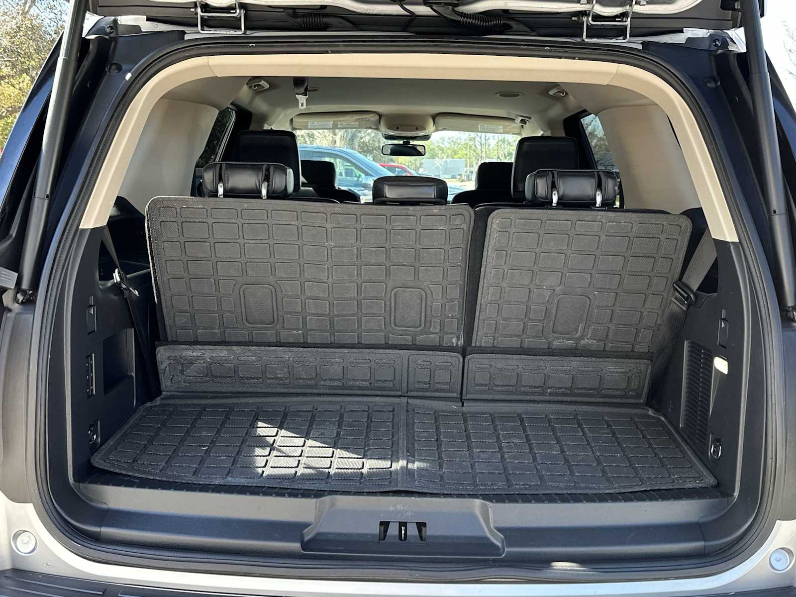 Thumbnail: 2022 Ford Expedition - 25