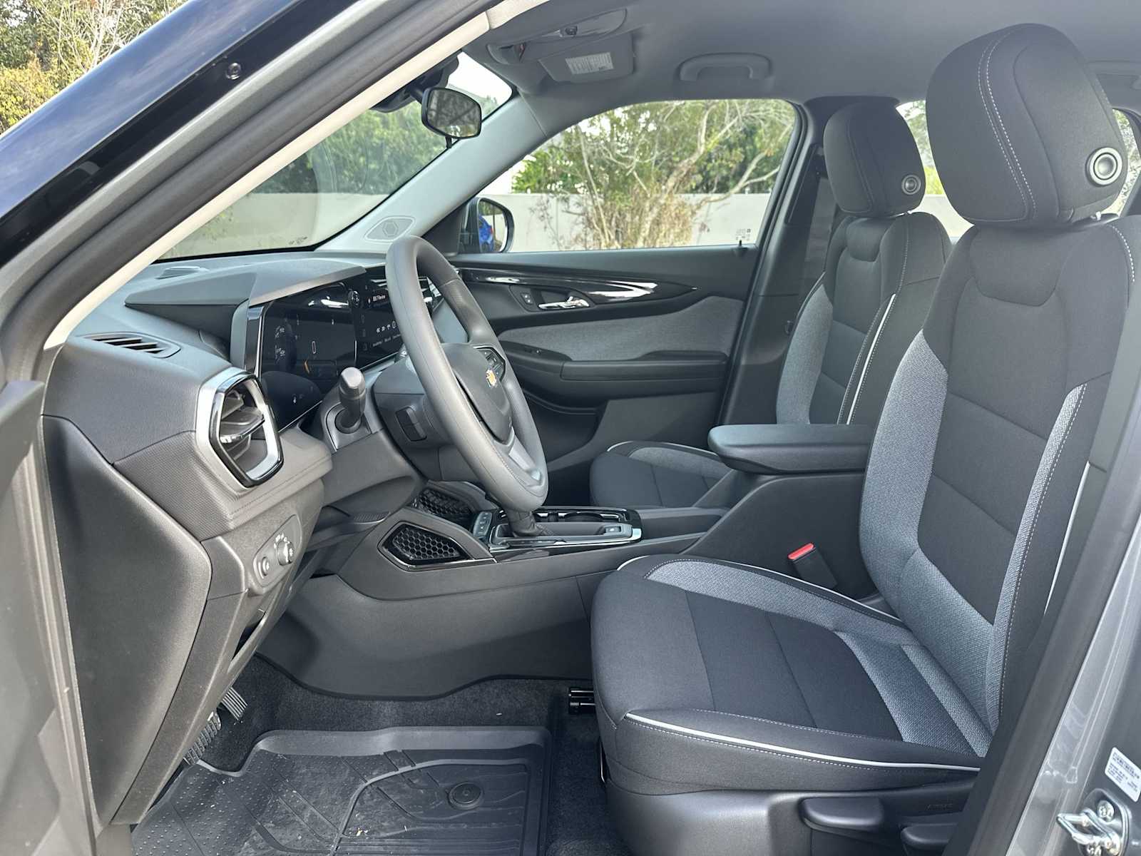 Thumbnail: 2026 Chevrolet TrailBlazer - 15