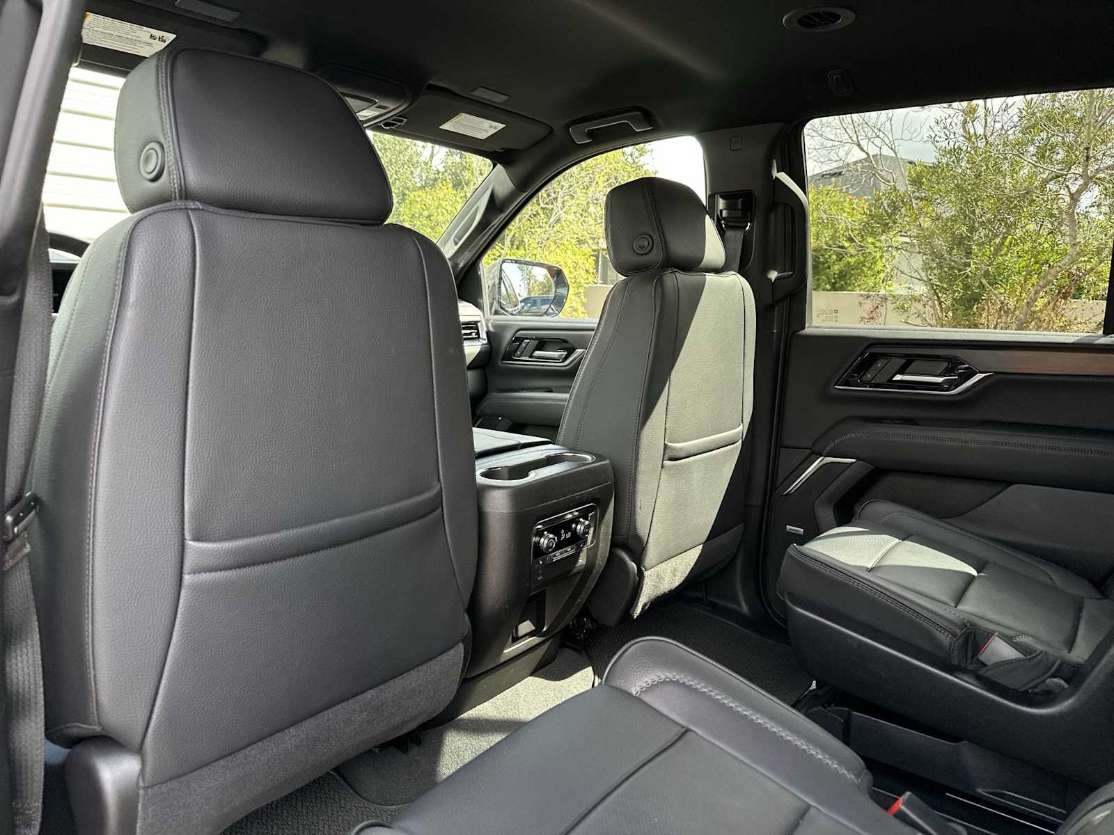 Thumbnail: 2025 GMC Yukon - 16