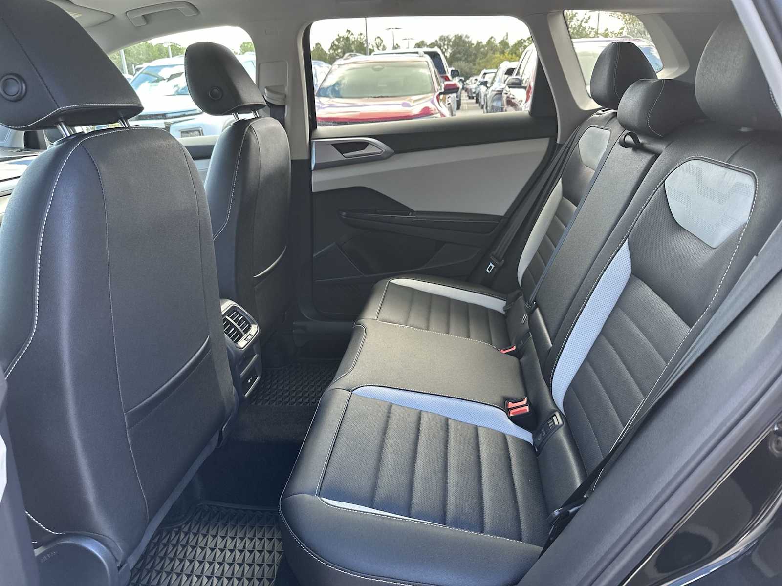 Thumbnail: 2025 Volkswagen Taos - 17