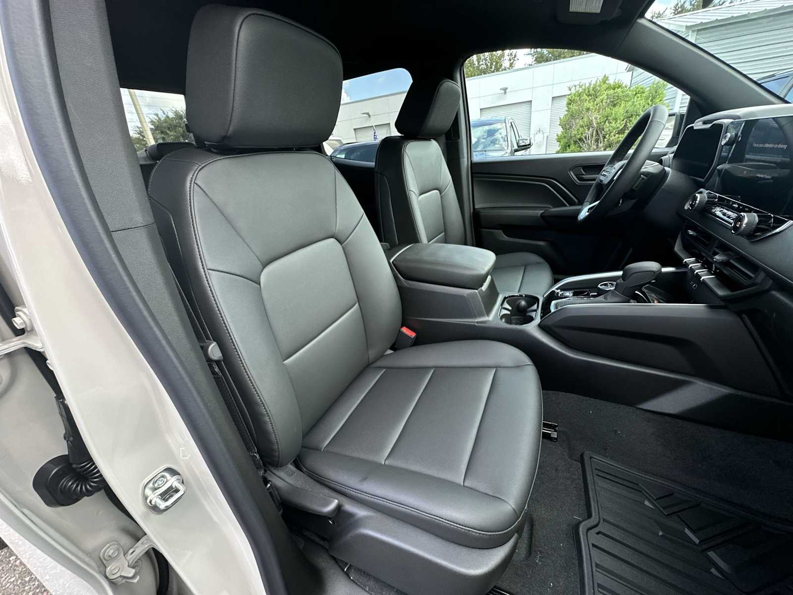 Thumbnail: 2026 Chevrolet Colorado - 19