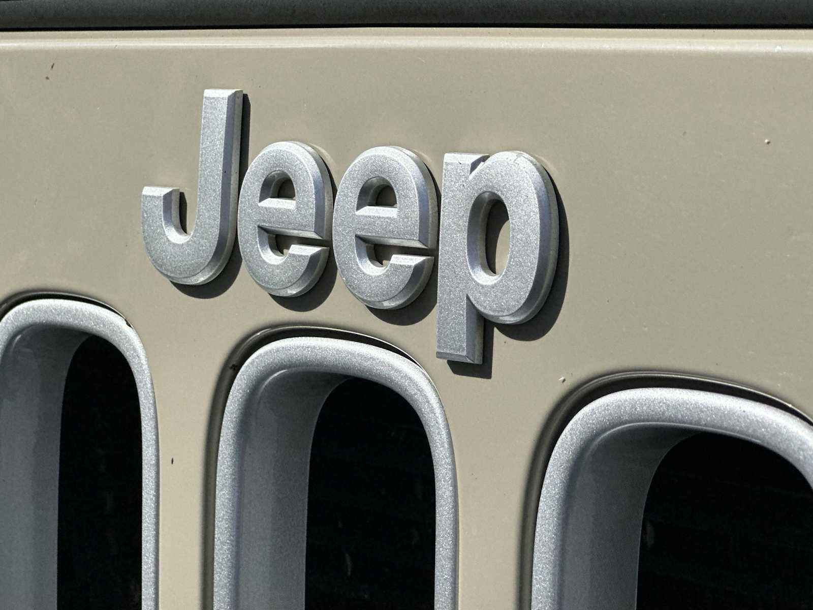 Thumbnail: 2017 Jeep Wrangler - 10